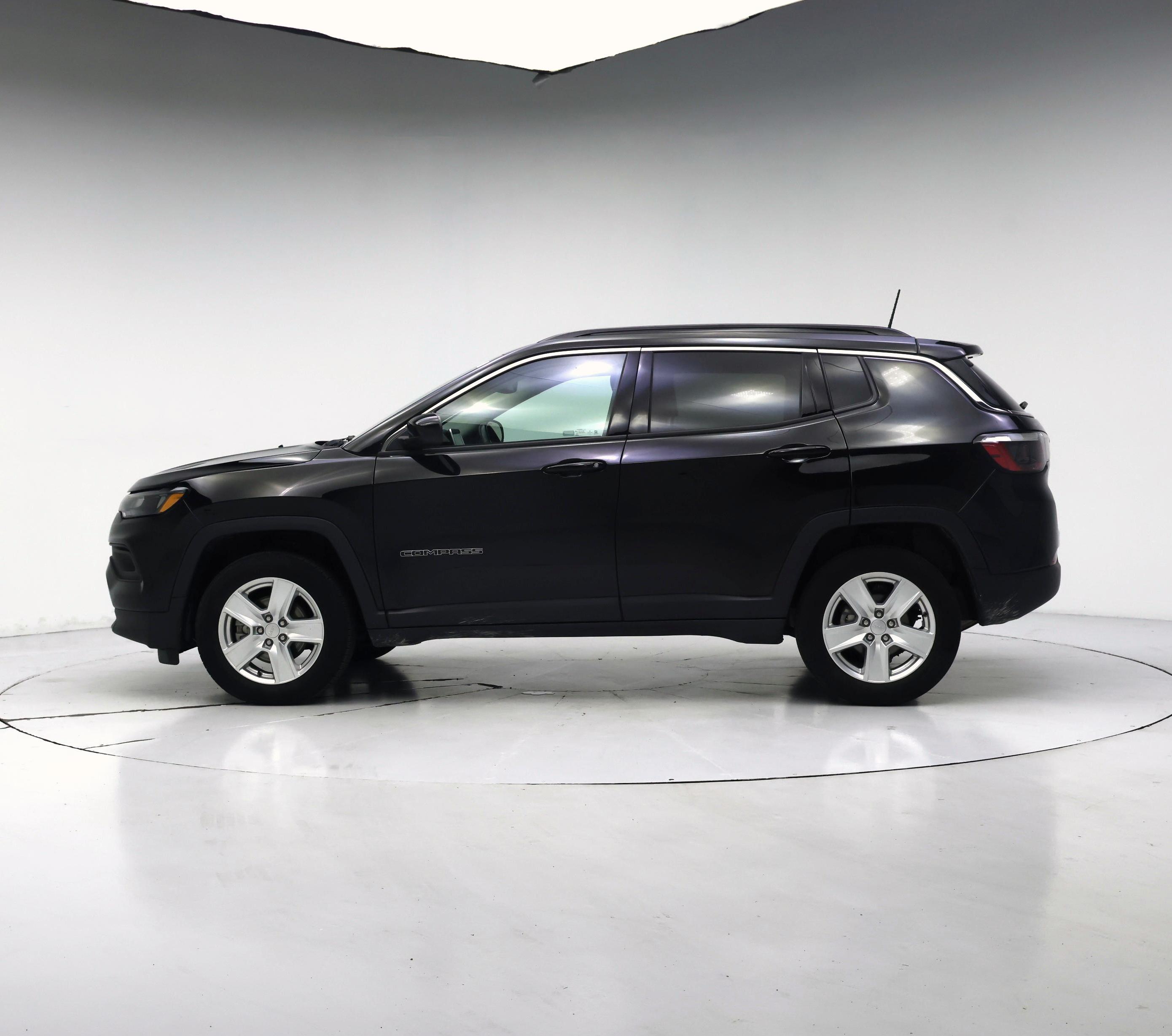 Thumbnail: 2022 Jeep Compass - 3