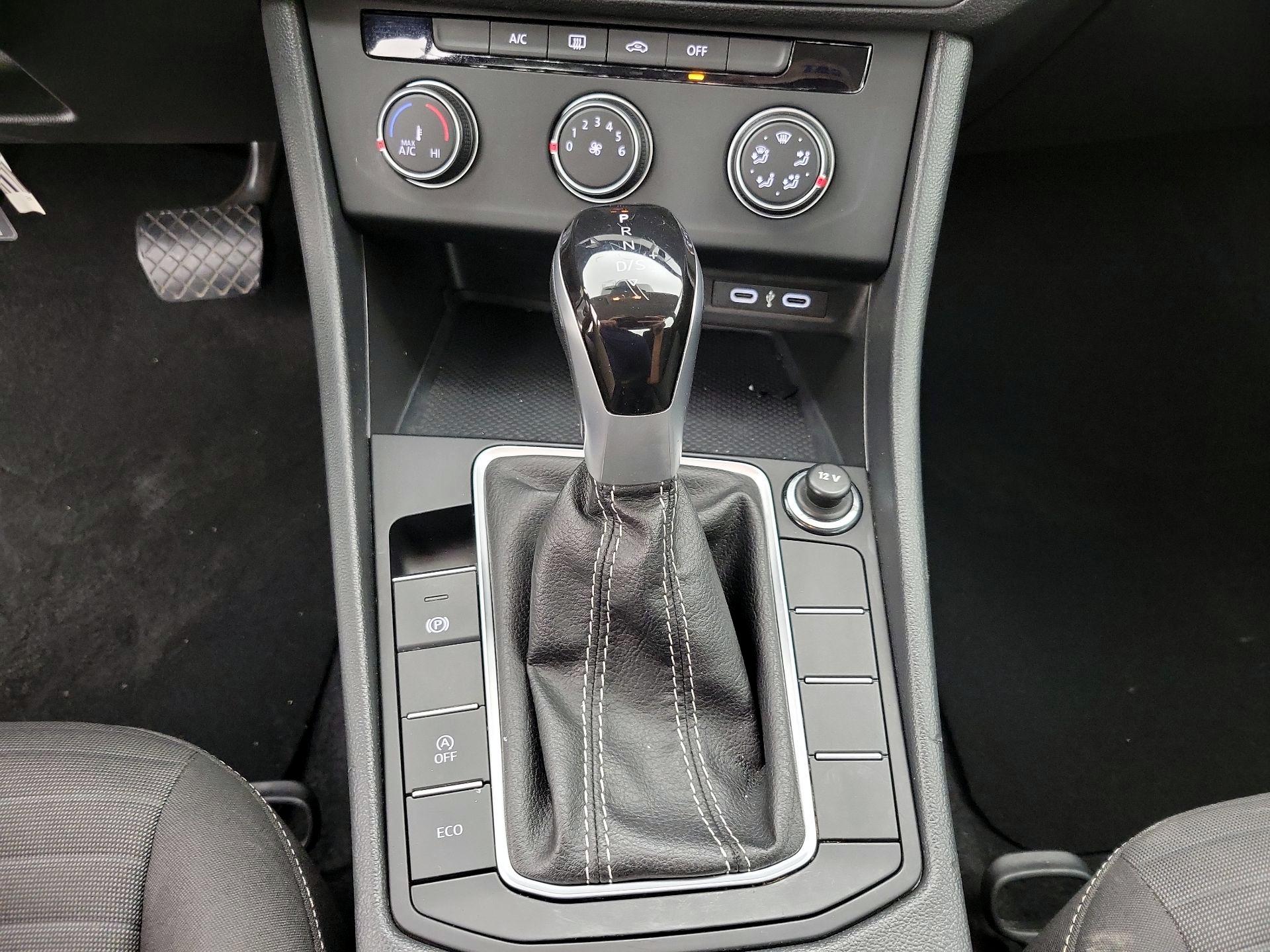 Thumbnail: 2024 Volkswagen Jetta - 17