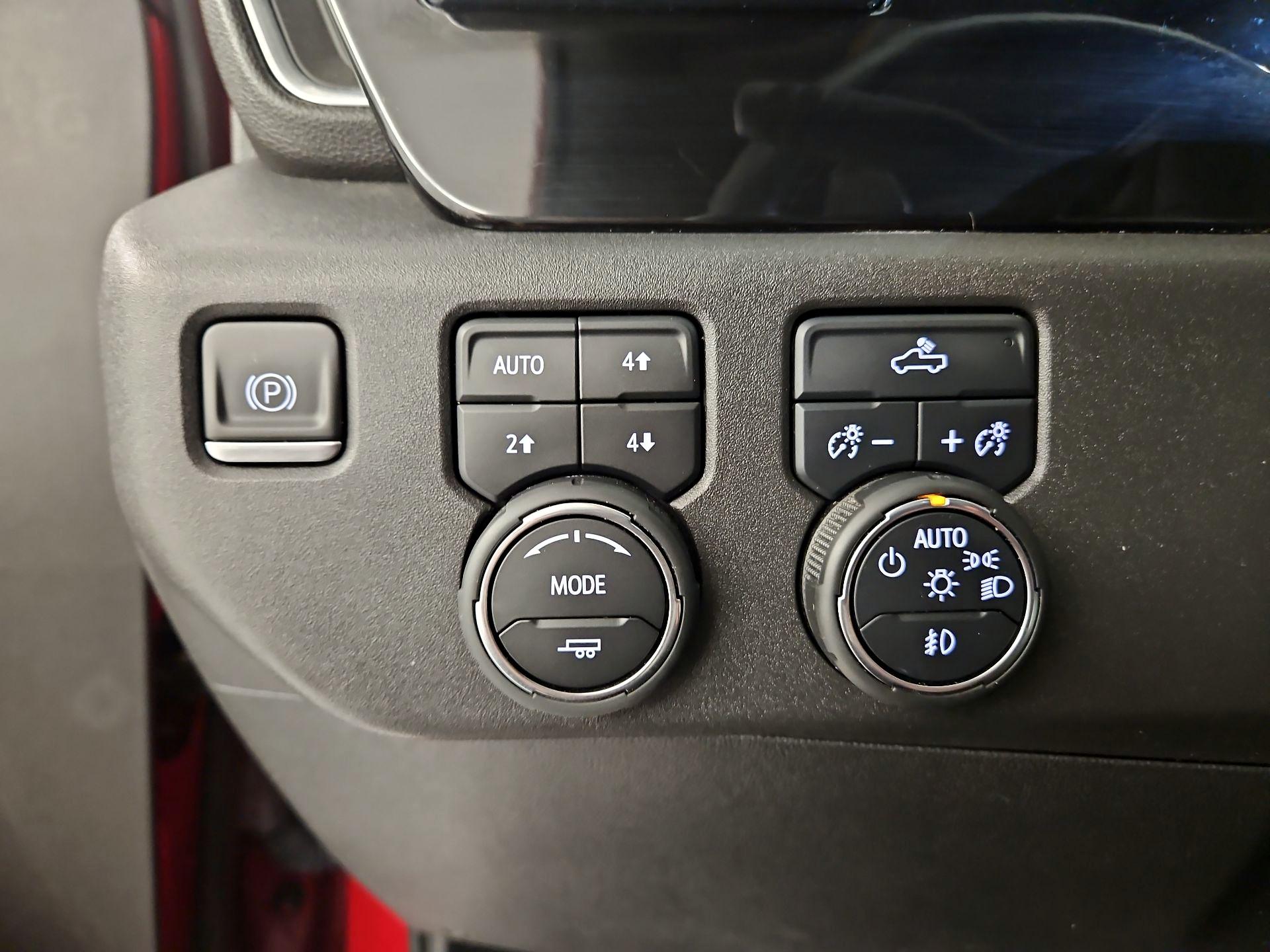 Thumbnail: 2023 Chevrolet Silverado 1500 - 11
