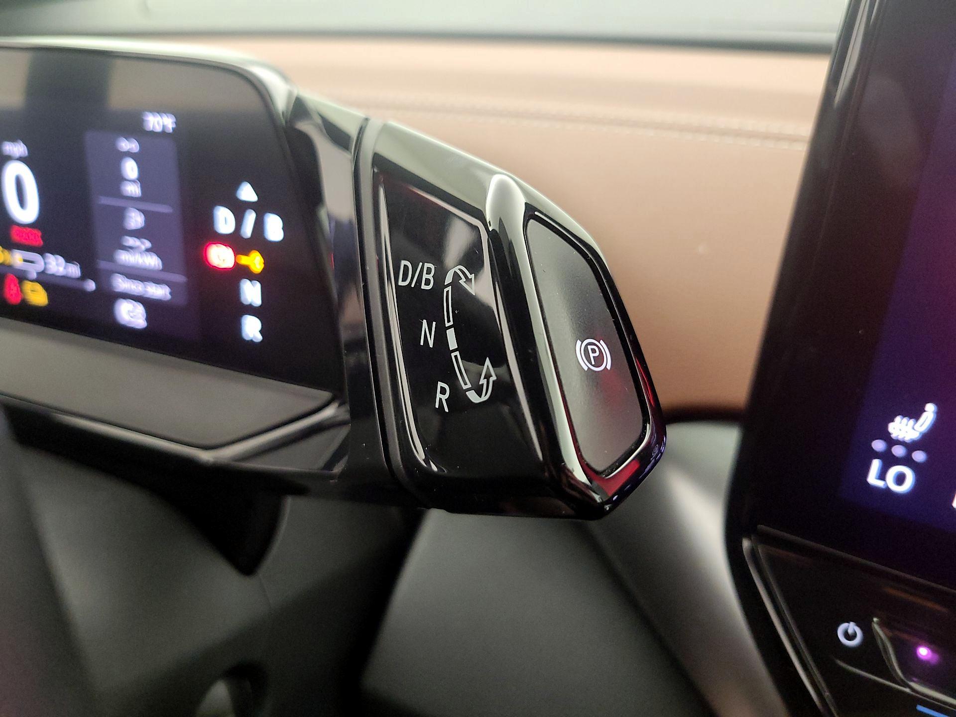 Thumbnail: 2021 Volkswagen ID.4 - 18