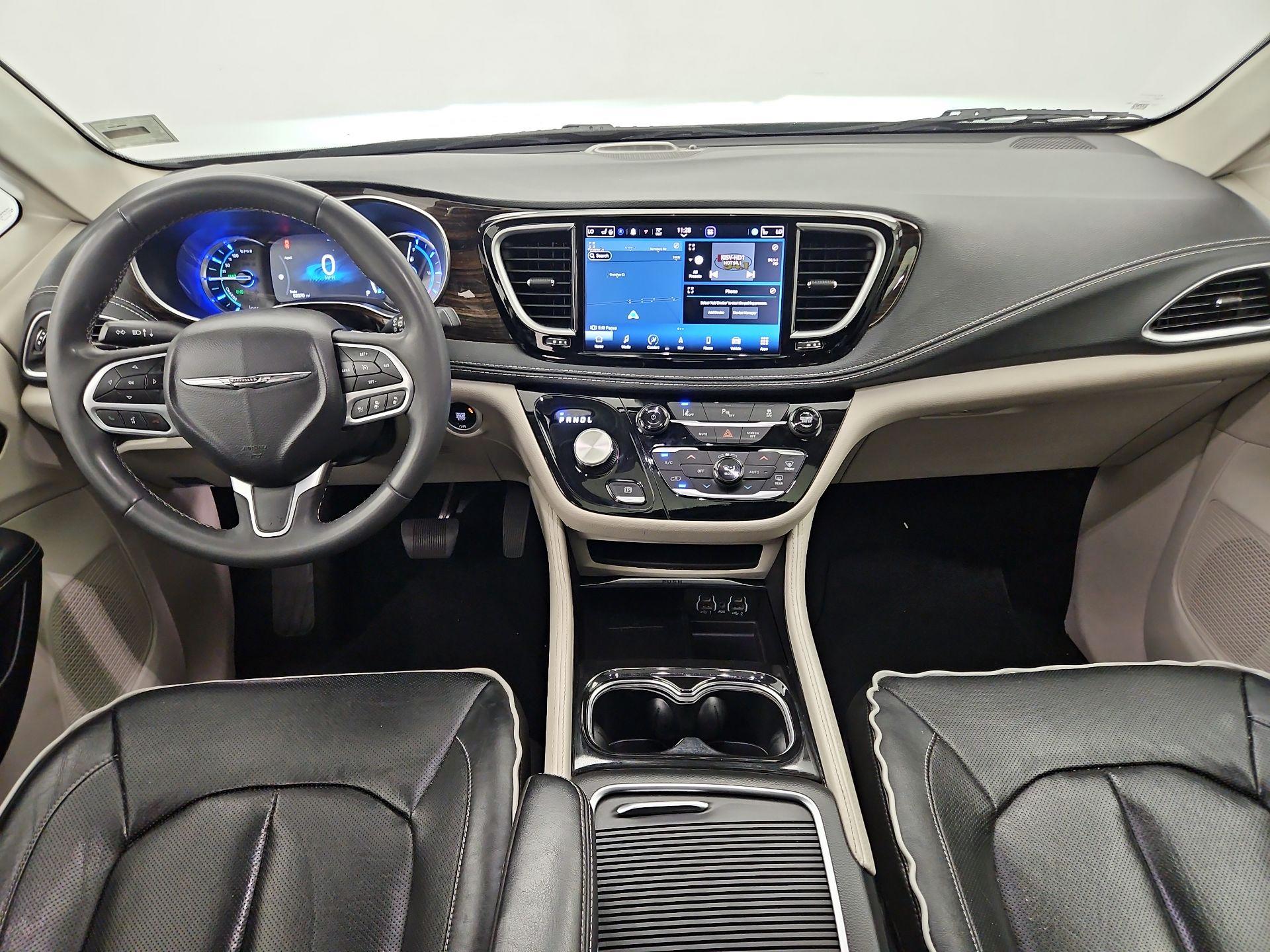 Thumbnail: 2023 Chrysler Pacifica - 9