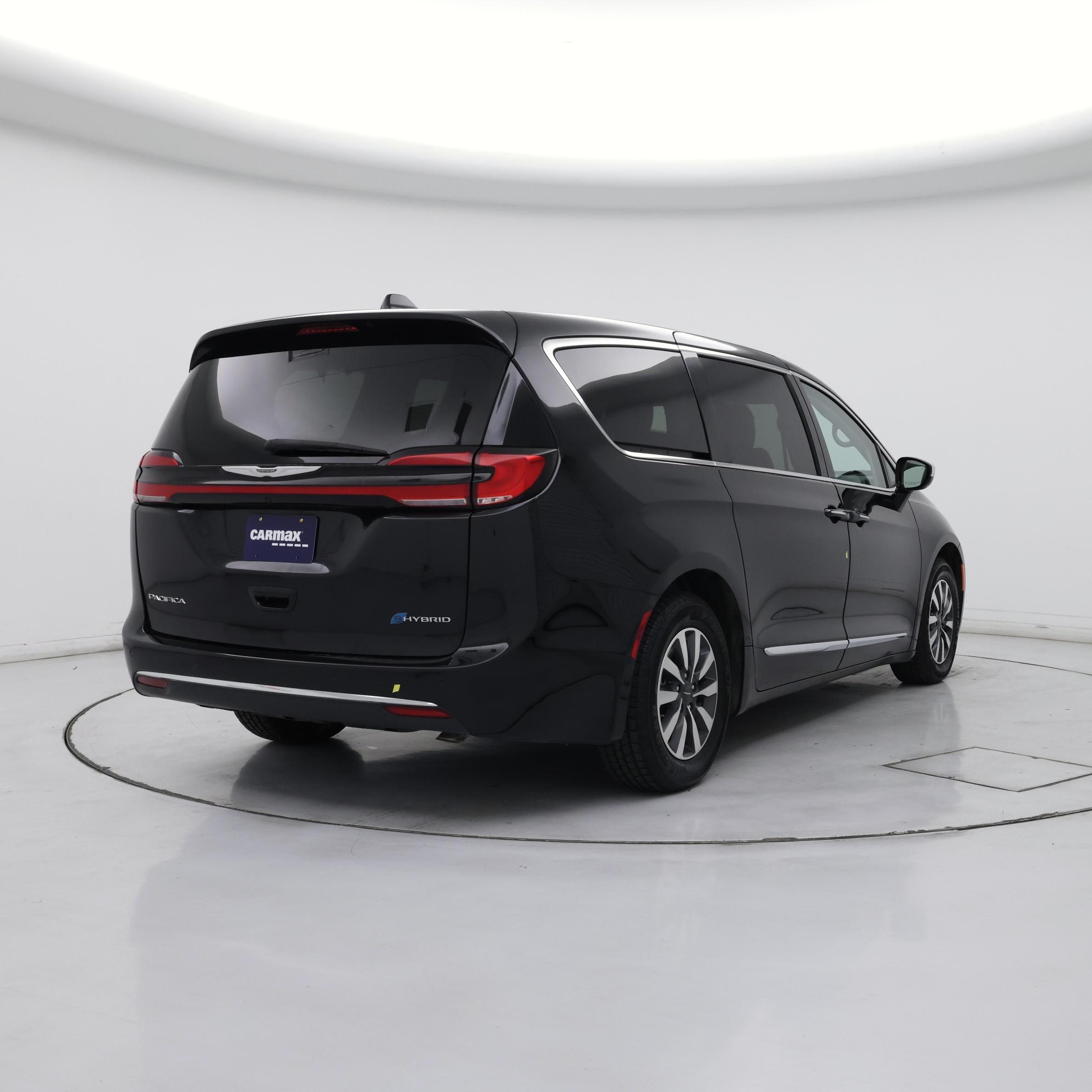 Thumbnail: 2023 Chrysler Pacifica - 8