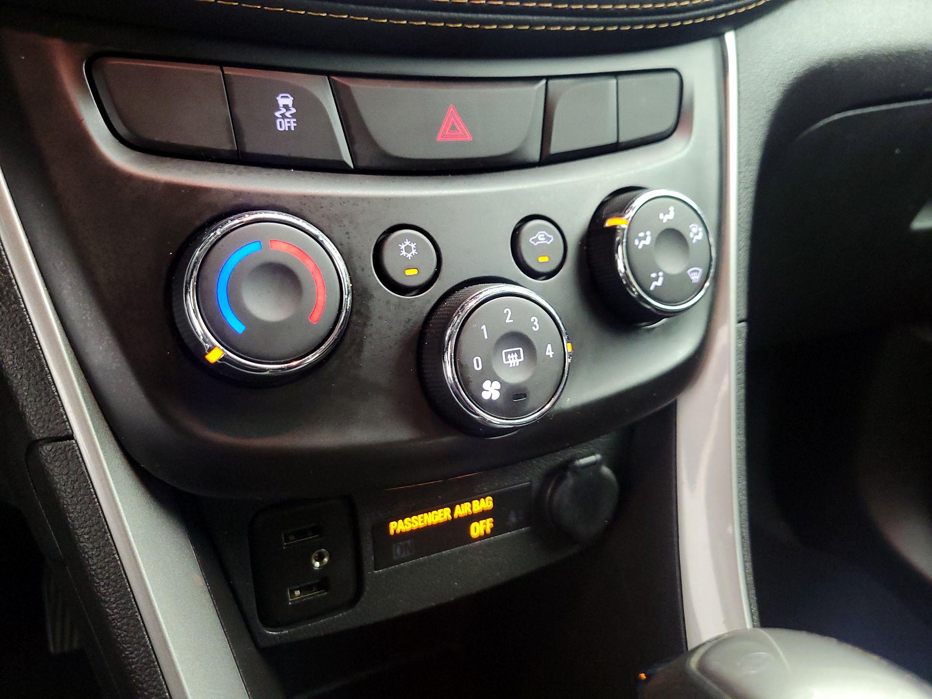 Thumbnail: 2021 Chevrolet Trax - 14