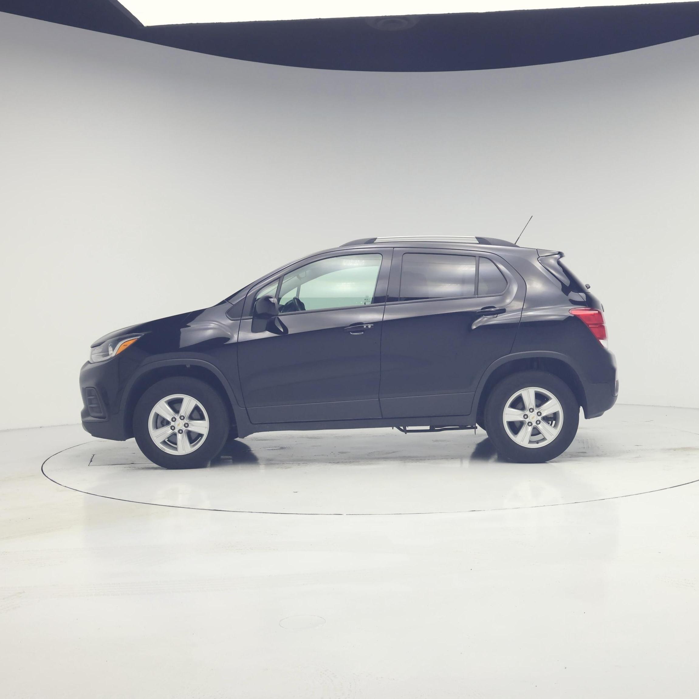 Thumbnail: 2021 Chevrolet Trax - 3