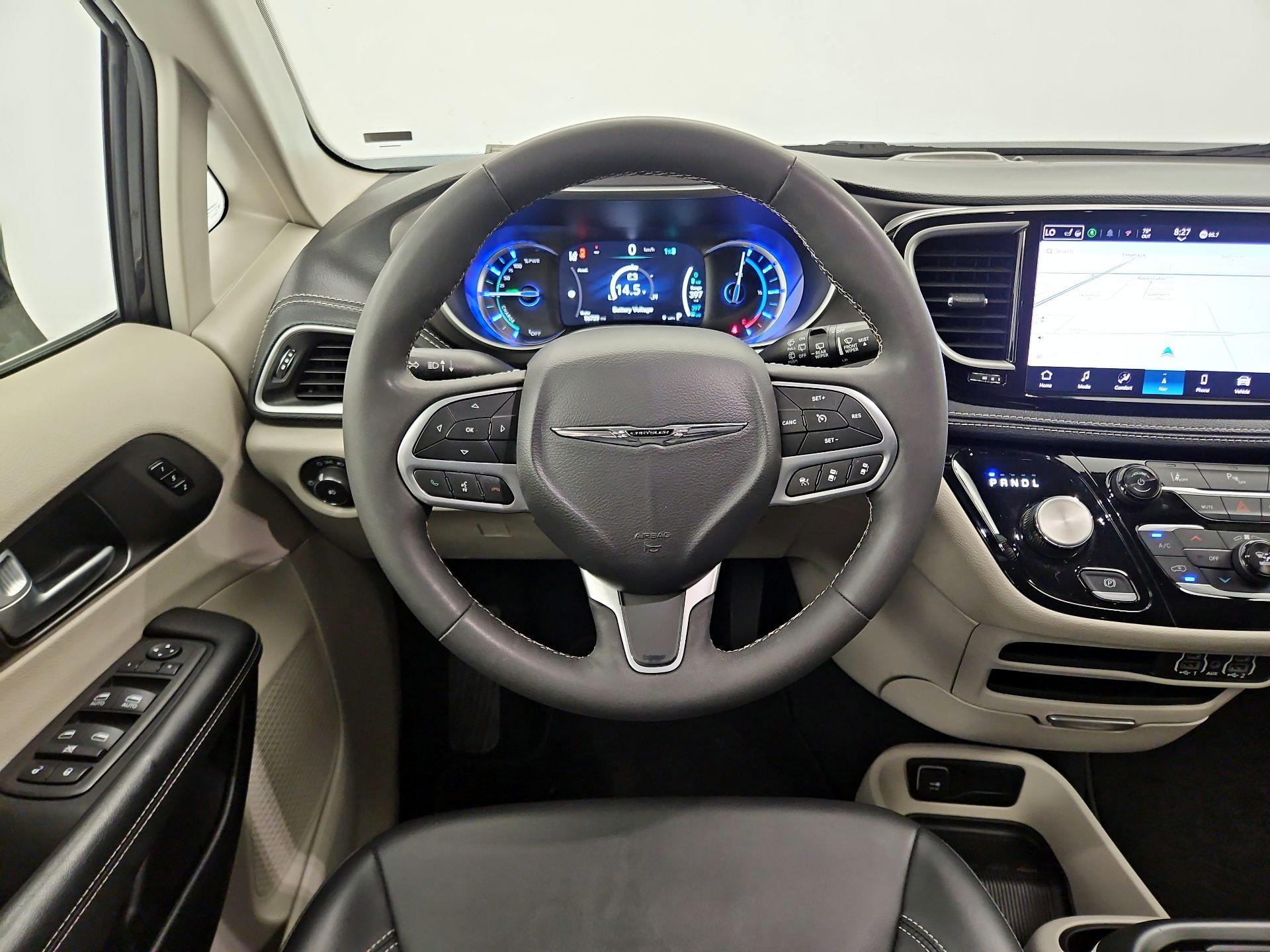 Thumbnail: 2024 Chrysler Pacifica - 10