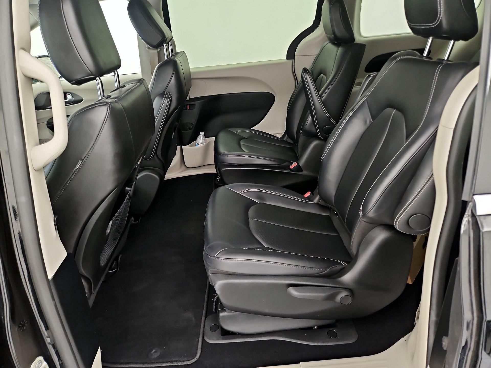 Thumbnail: 2024 Chrysler Pacifica - 20