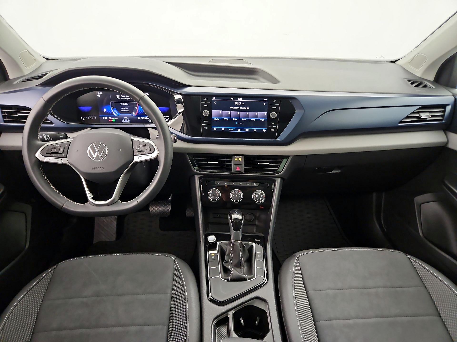 Thumbnail: 2023 Volkswagen Taos - 9