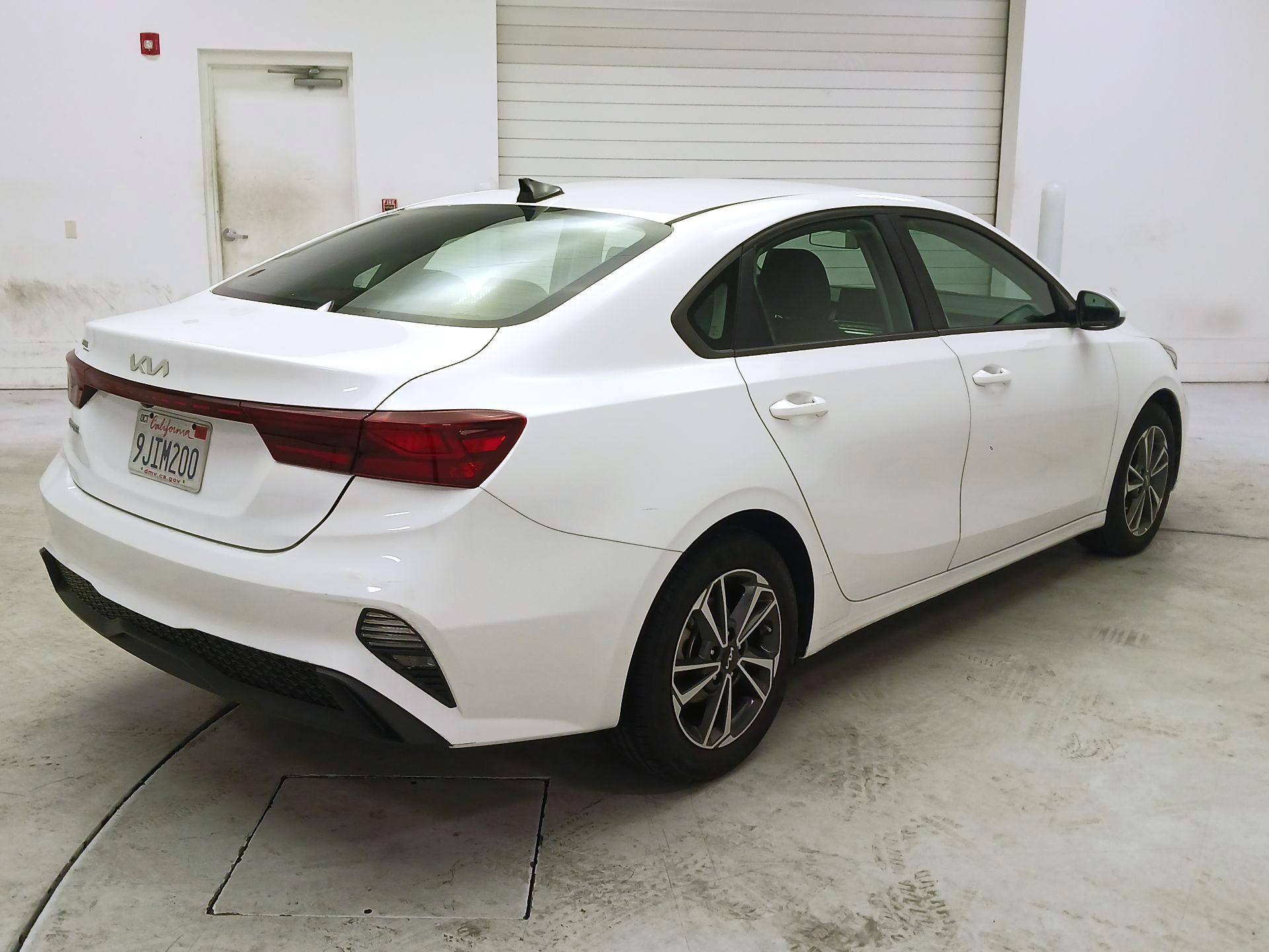 Thumbnail: 2023 Kia Forte - 5