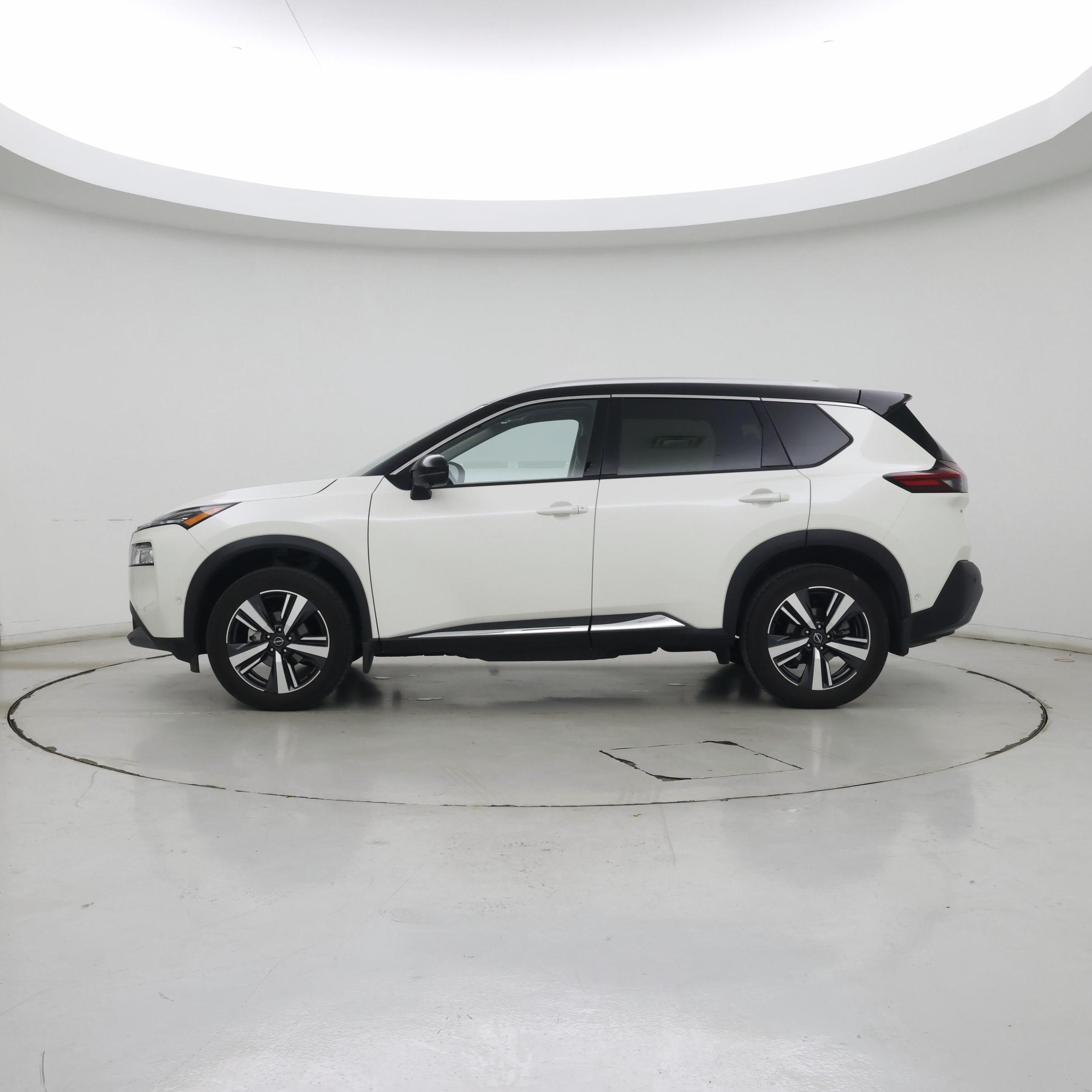 Thumbnail: 2023 Nissan Rogue - 3
