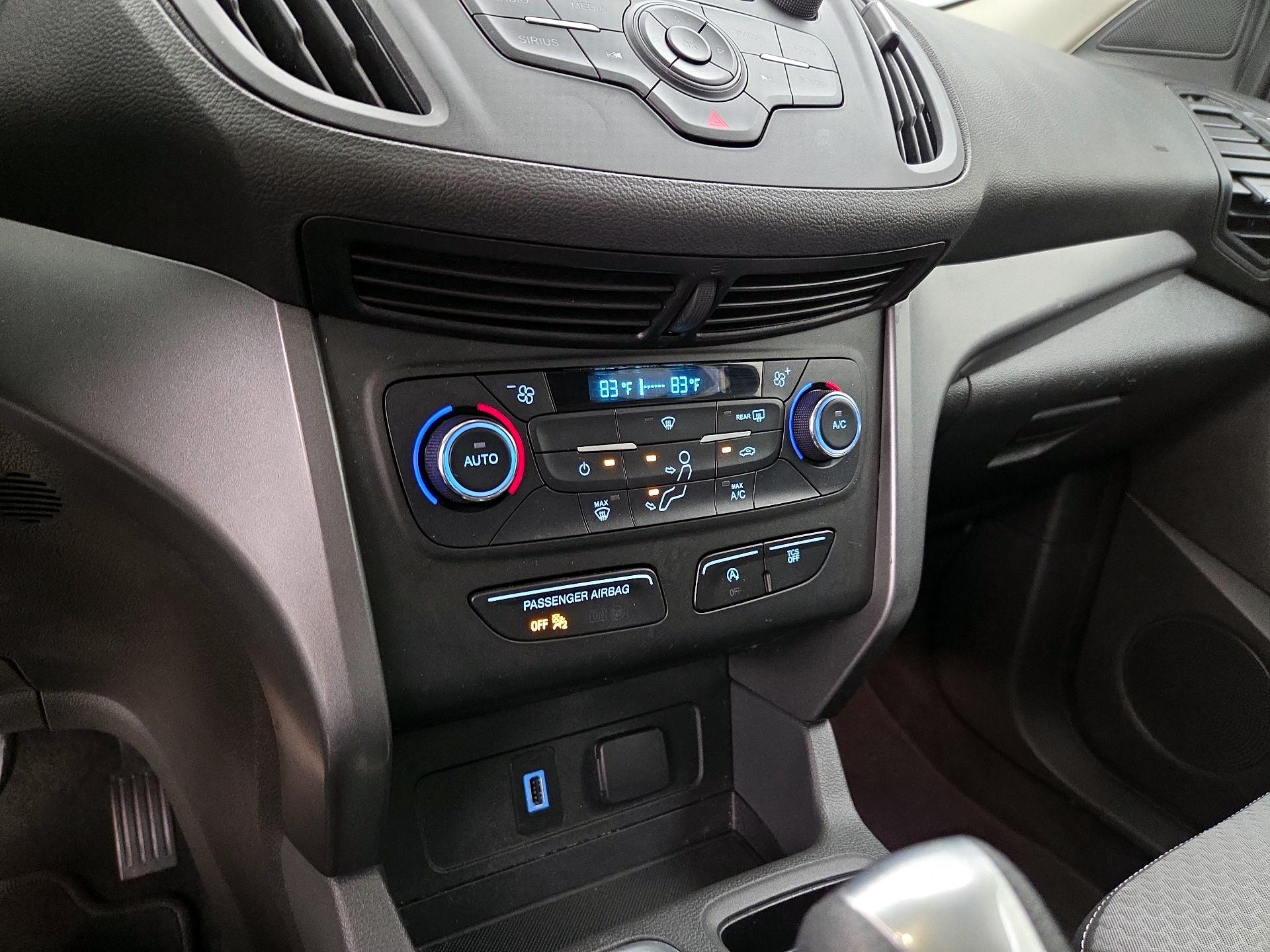 Thumbnail: 2017 Ford Escape - 16