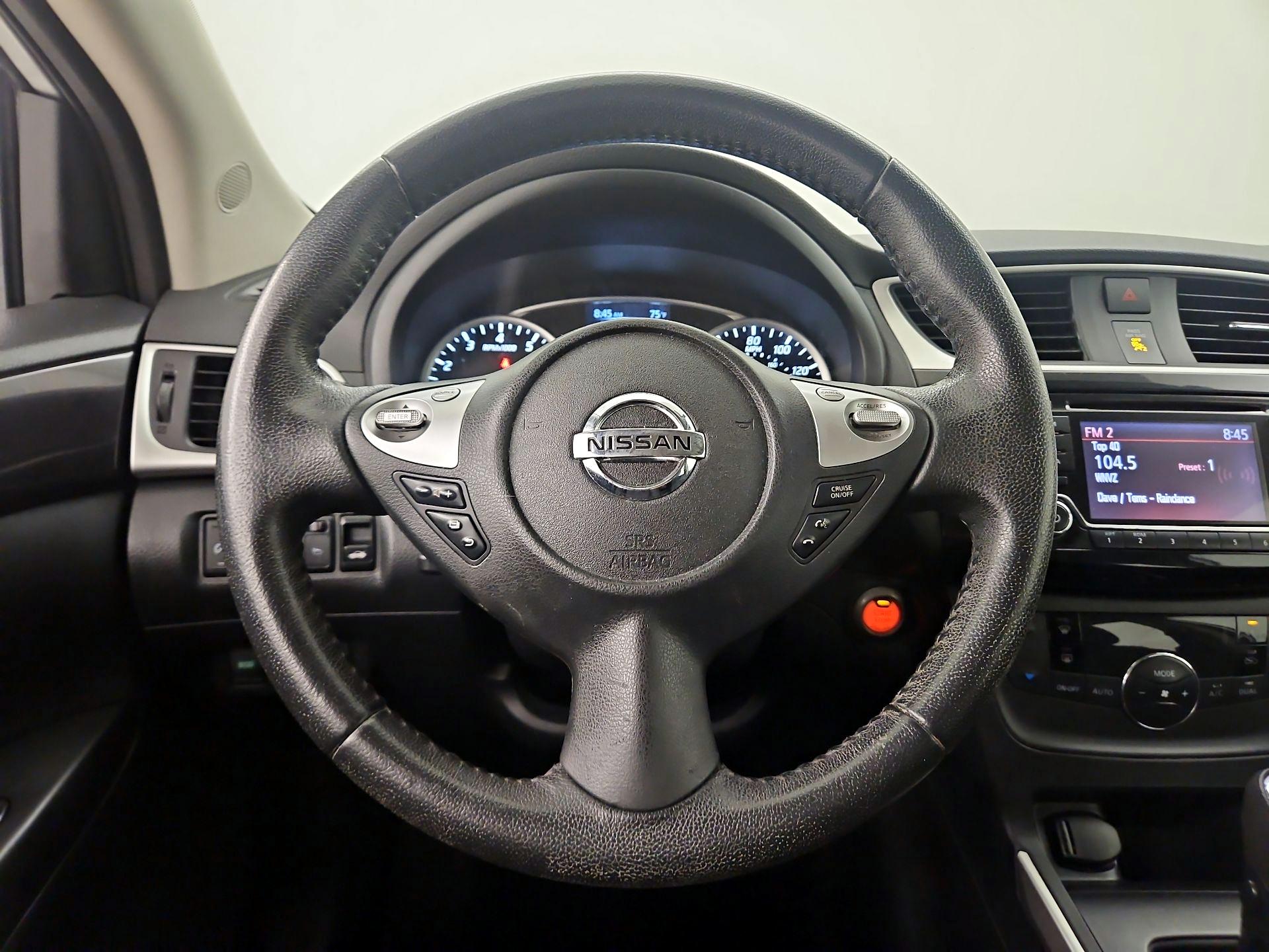 Thumbnail: 2018 Nissan Sentra - 10