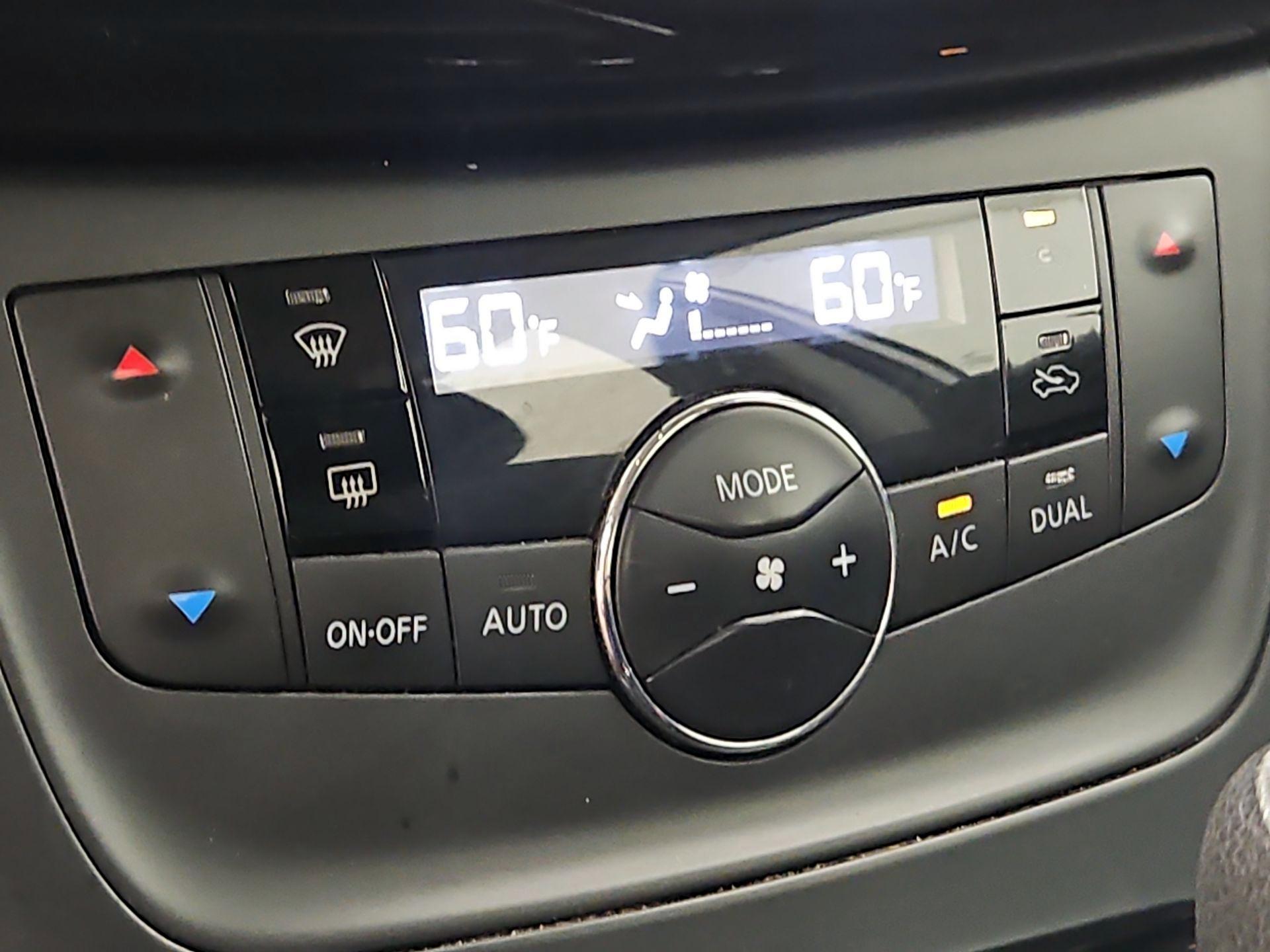 Thumbnail: 2018 Nissan Sentra - 16