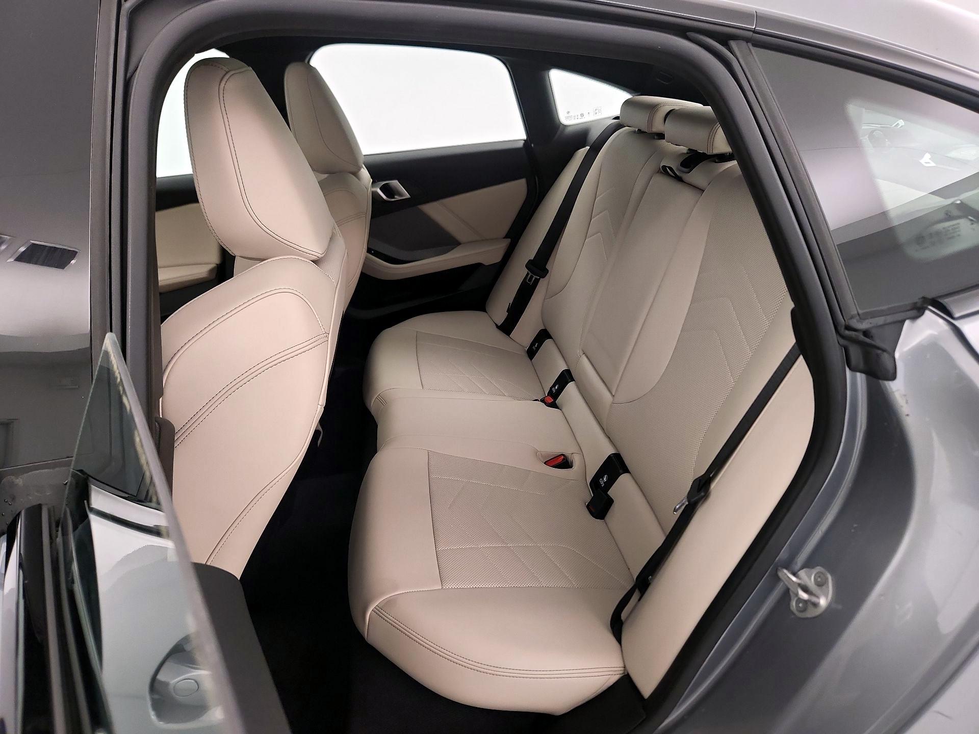Thumbnail: 2026 BMW 2 Series - 19