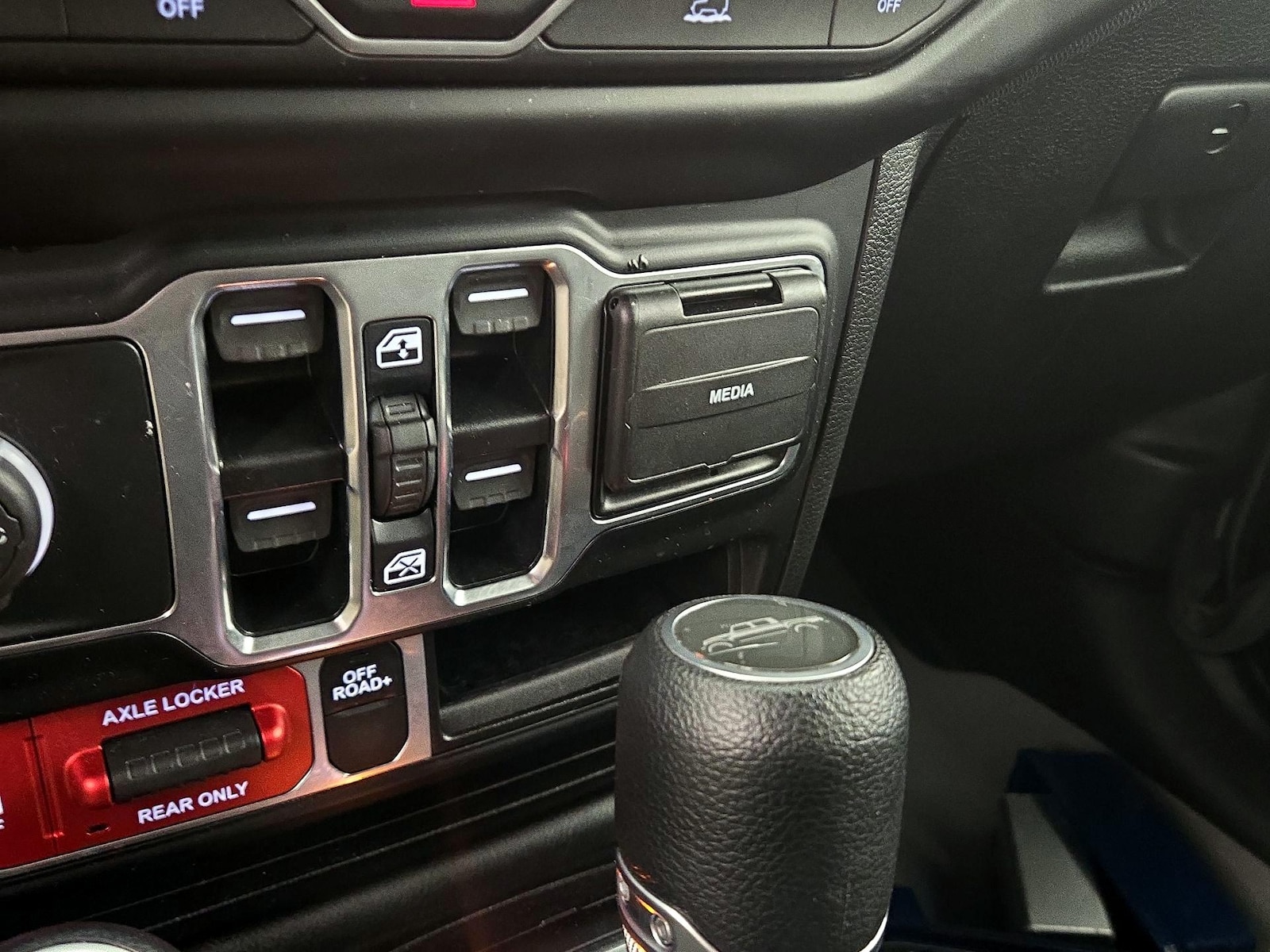 2022 Jeep Gladiator Mojave - Photo 20