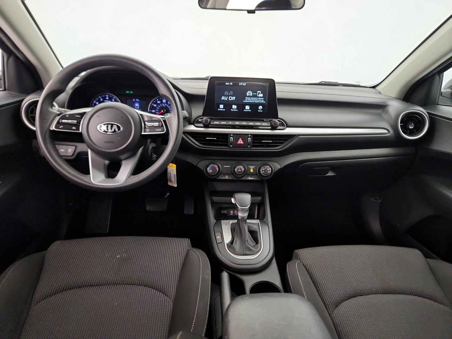 Thumbnail: 2020 Kia Forte - 9