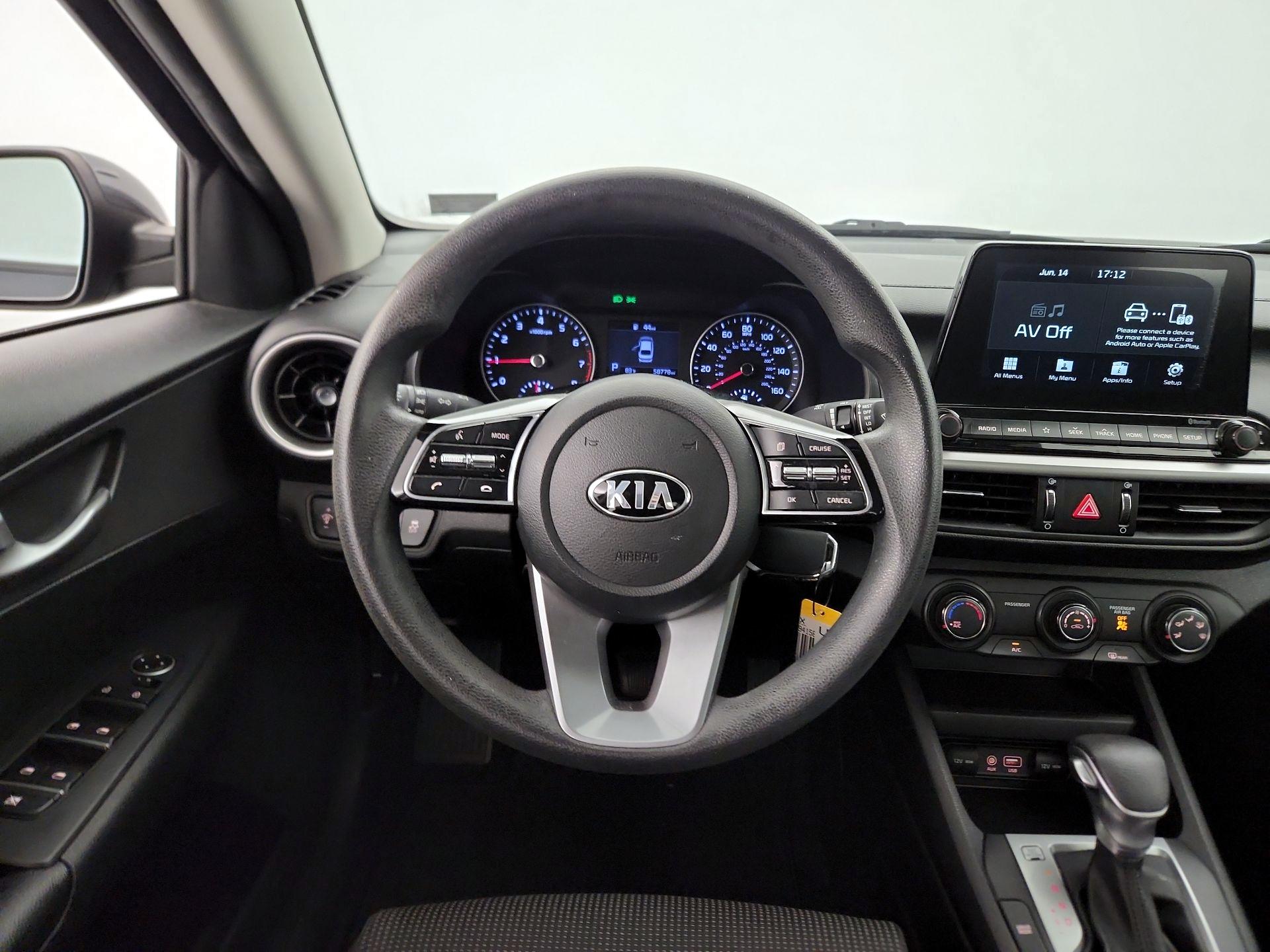 Thumbnail: 2020 Kia Forte - 10