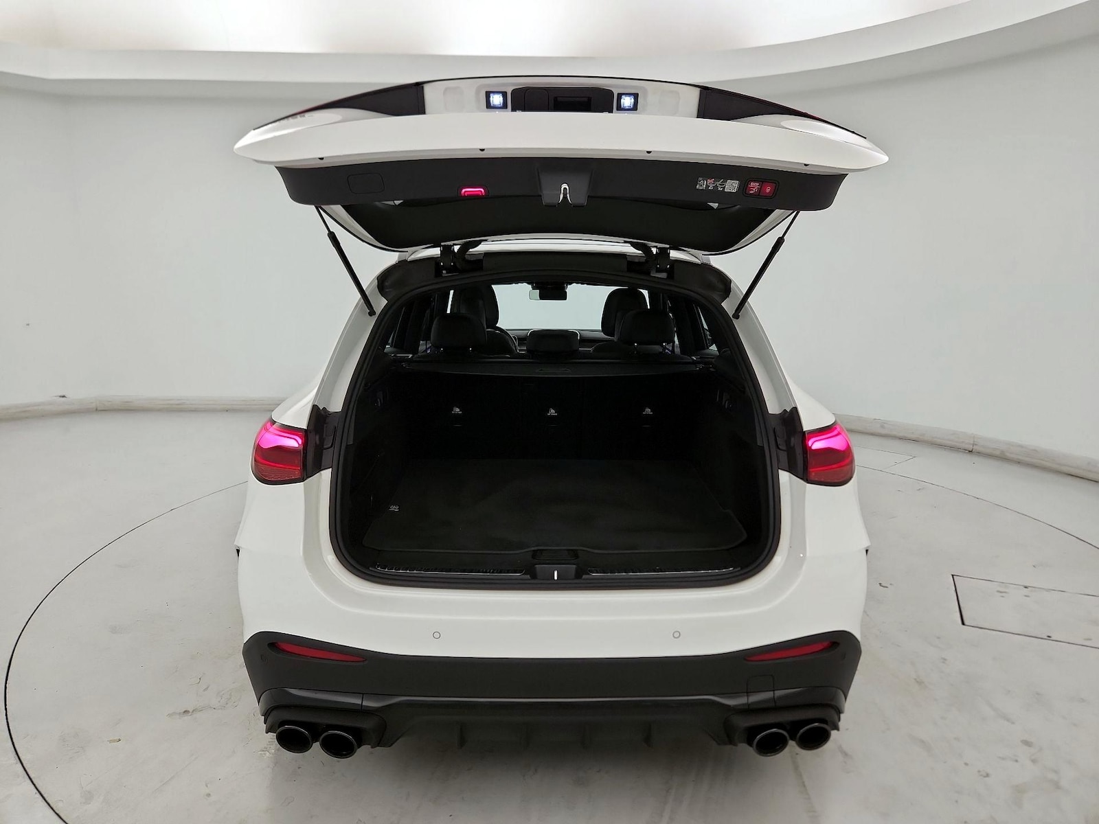 2025 Mercedes-Benz GLC AMG GLC43 - Photo 22