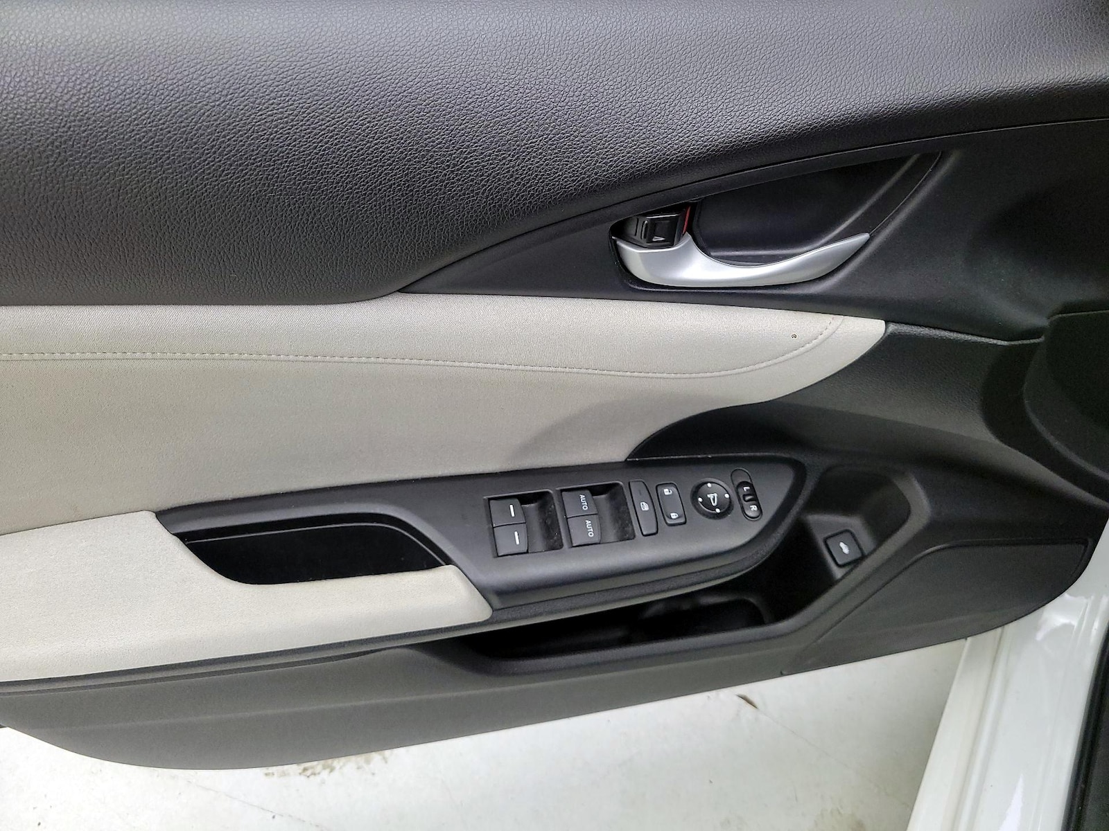 2020 Honda Insight EX - Photo 13