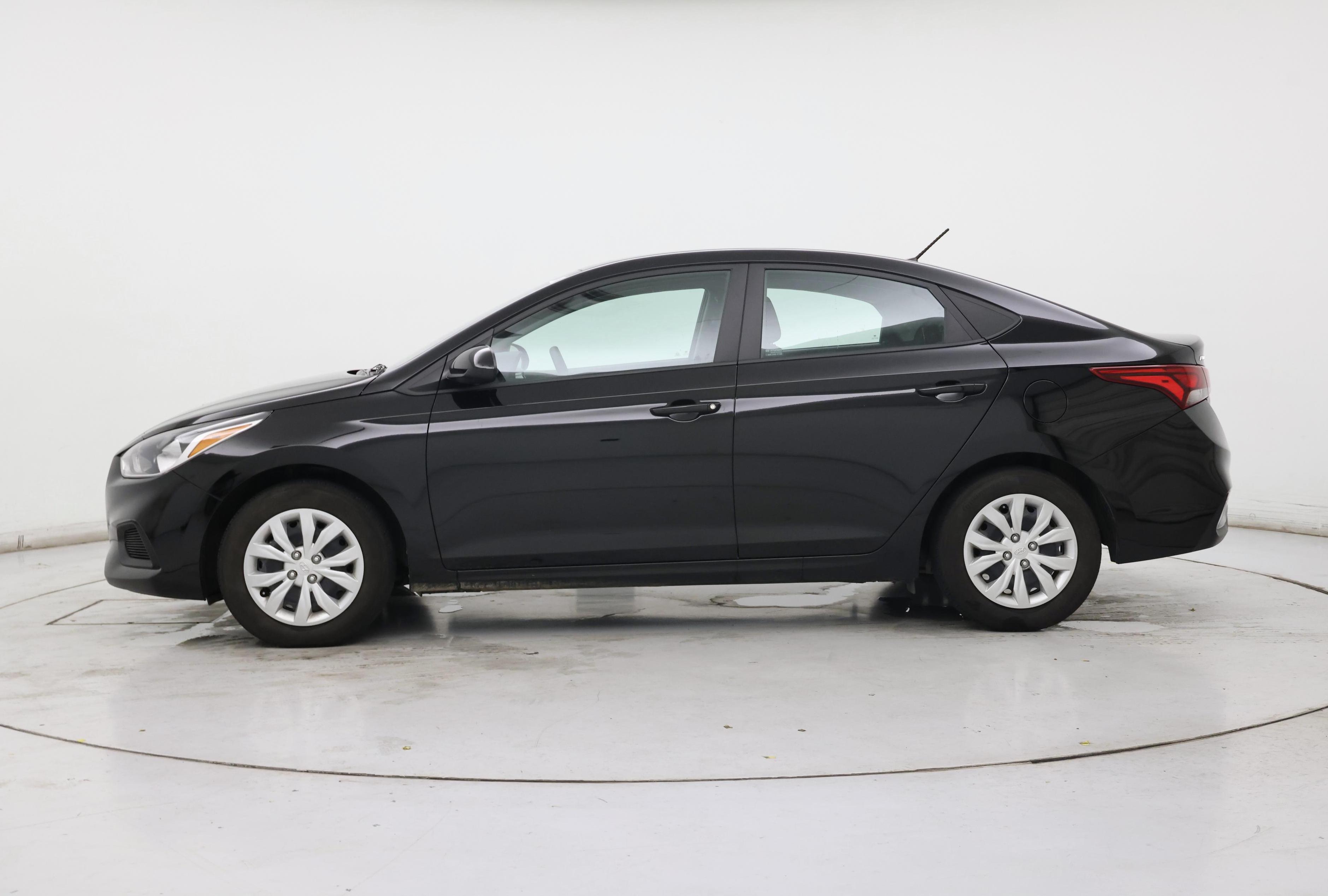 Thumbnail: 2022 Hyundai Accent - 3