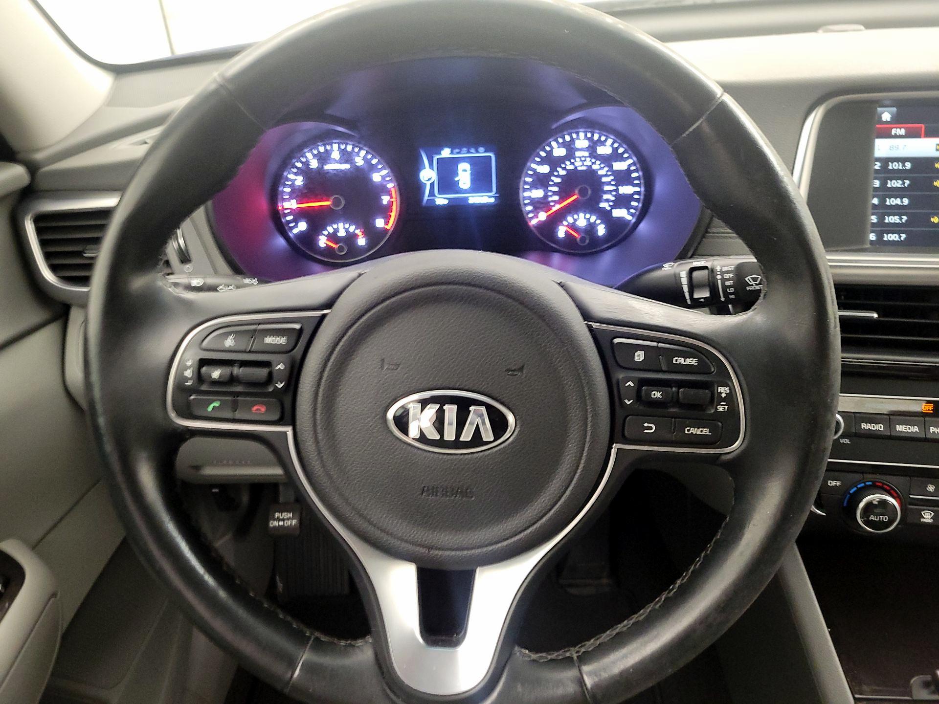 Thumbnail: 2016 Kia Optima - 10