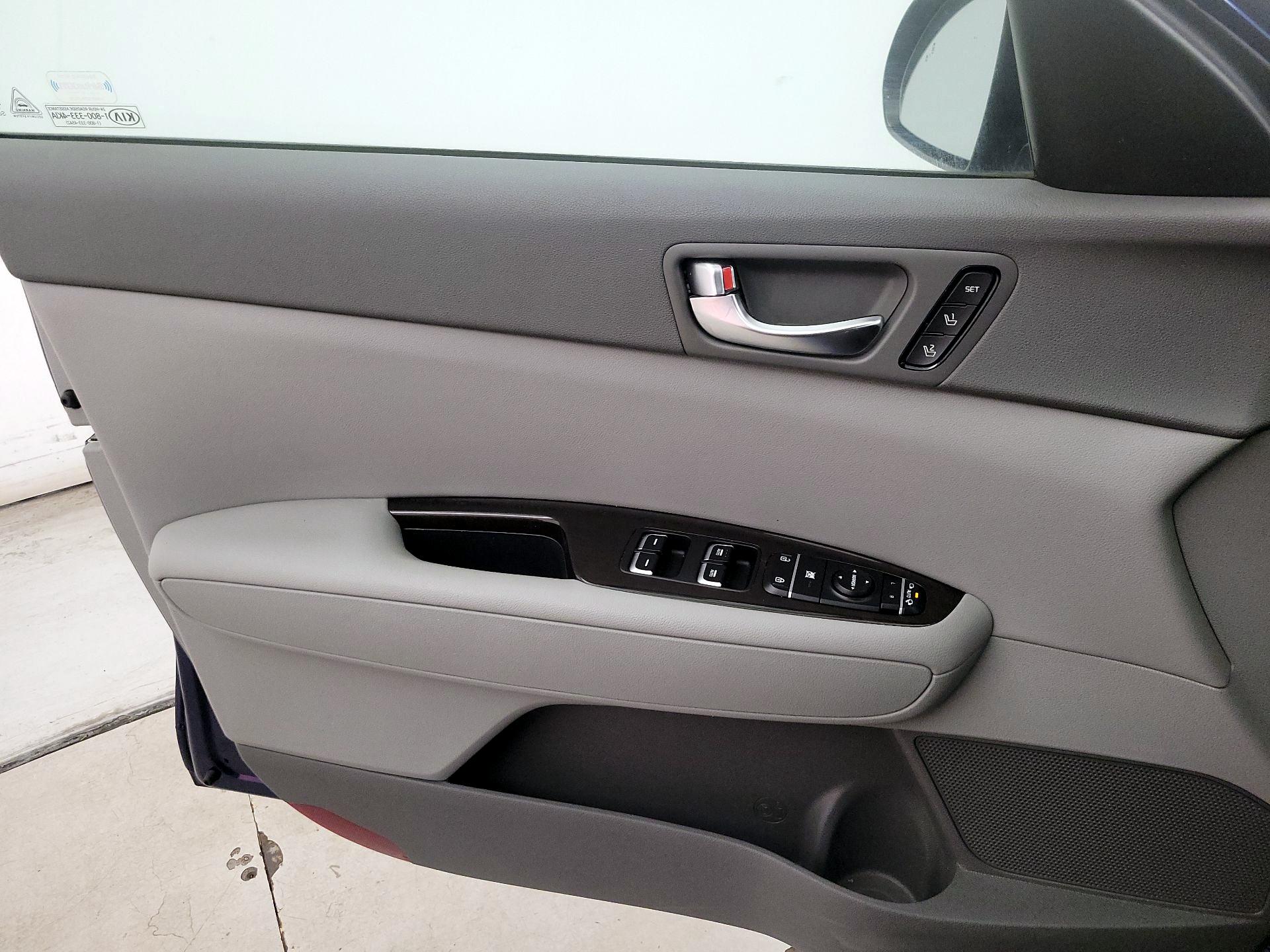 Thumbnail: 2016 Kia Optima - 12