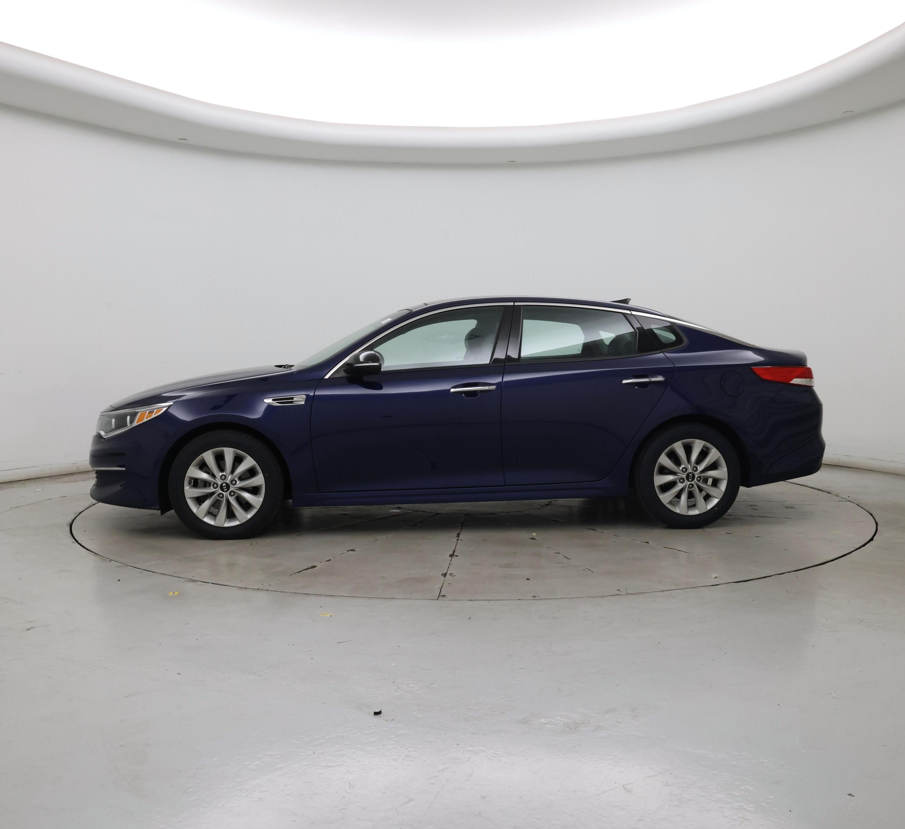 Thumbnail: 2016 Kia Optima - 3