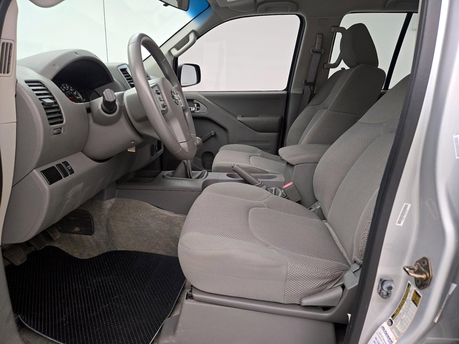 2015 Nissan Frontier S - Photo 12