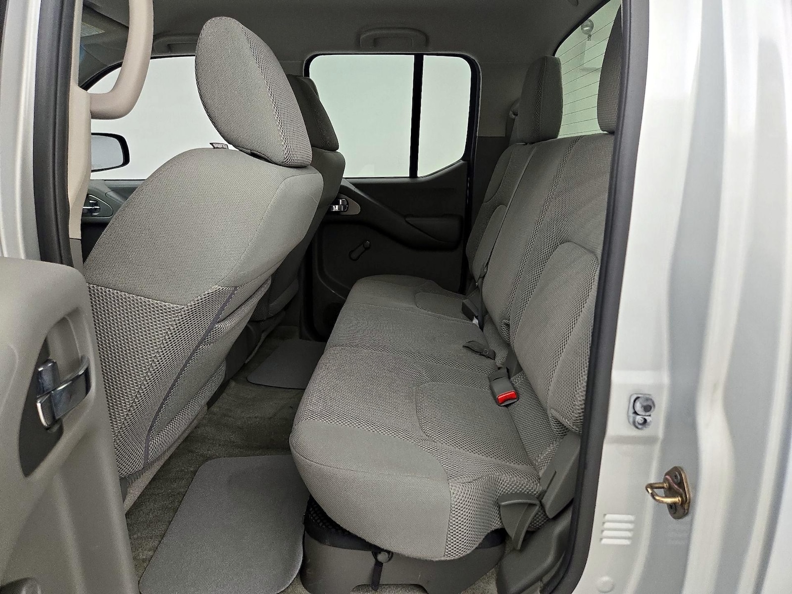 2015 Nissan Frontier S - Photo 19