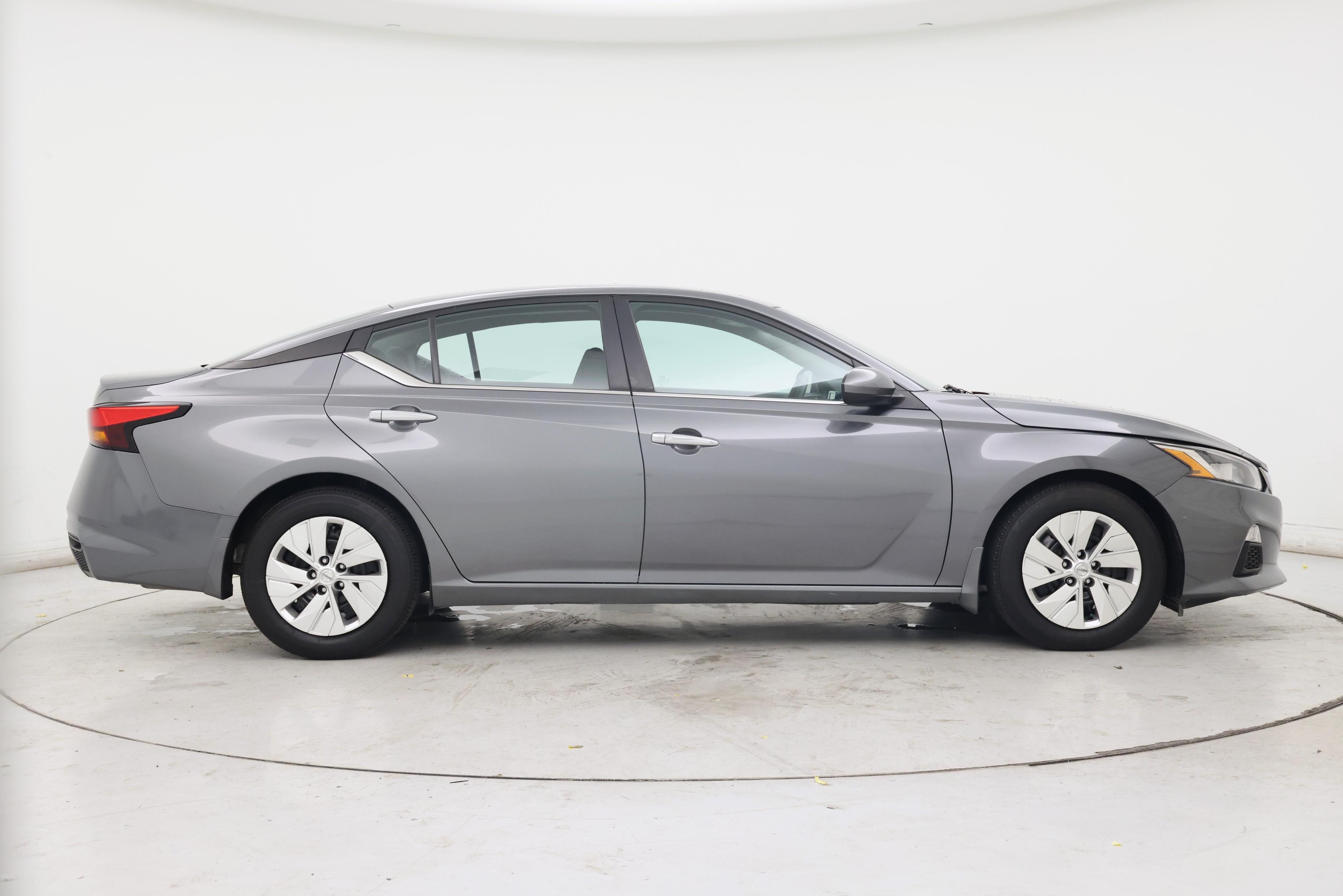 Thumbnail: 2021 Nissan Altima - 7