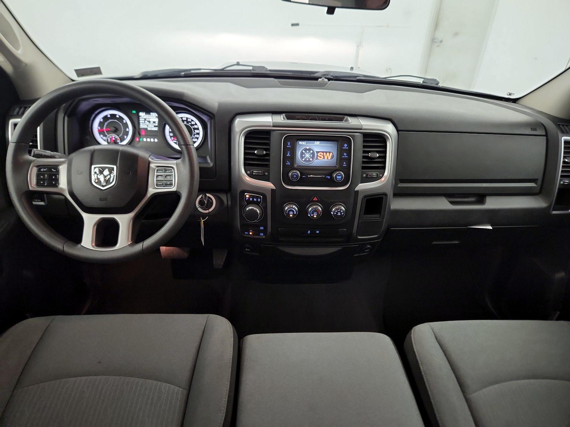 Thumbnail: 2024 RAM 1500 Classic - 9