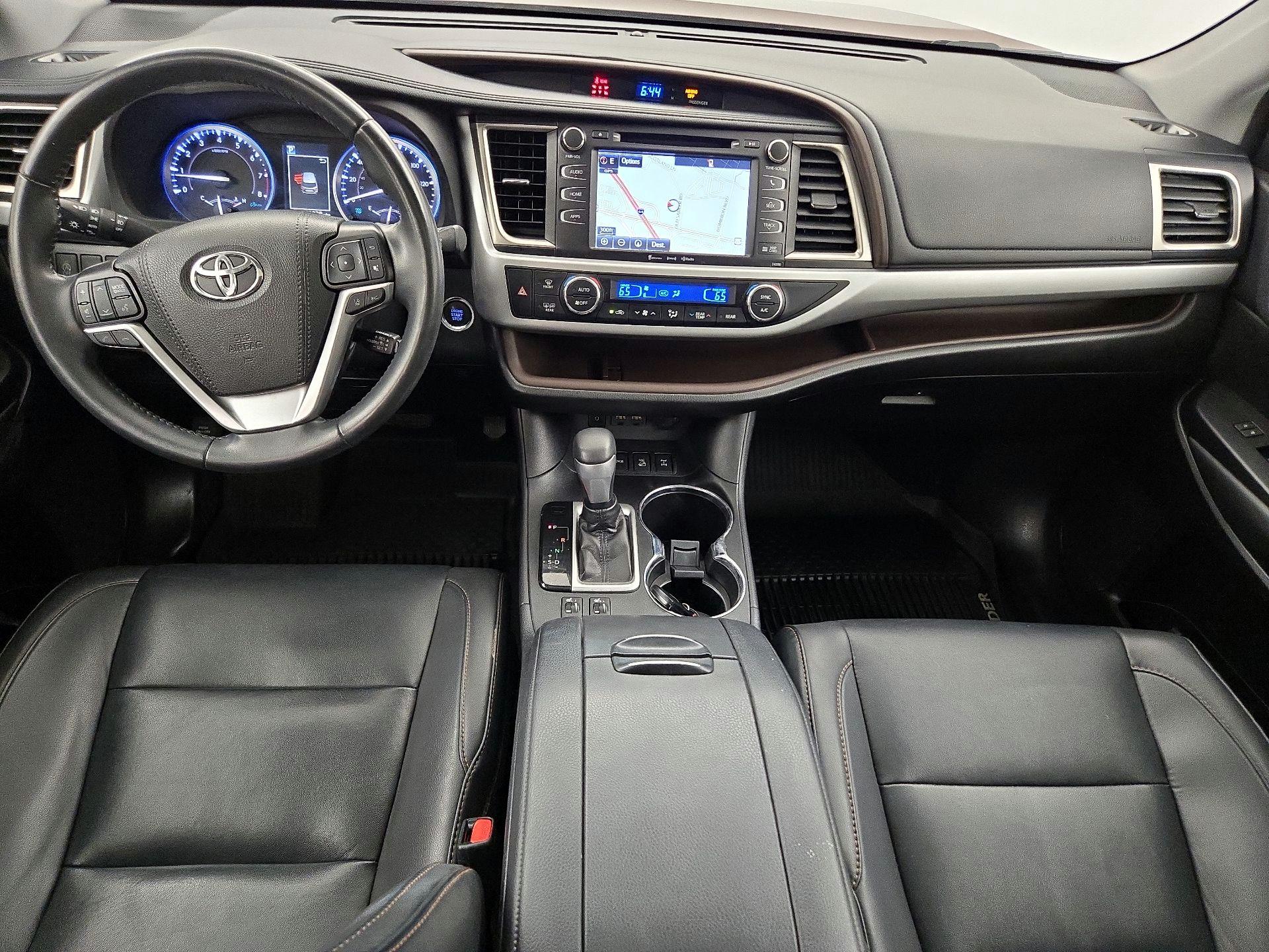 Thumbnail: 2019 Toyota Highlander - 9