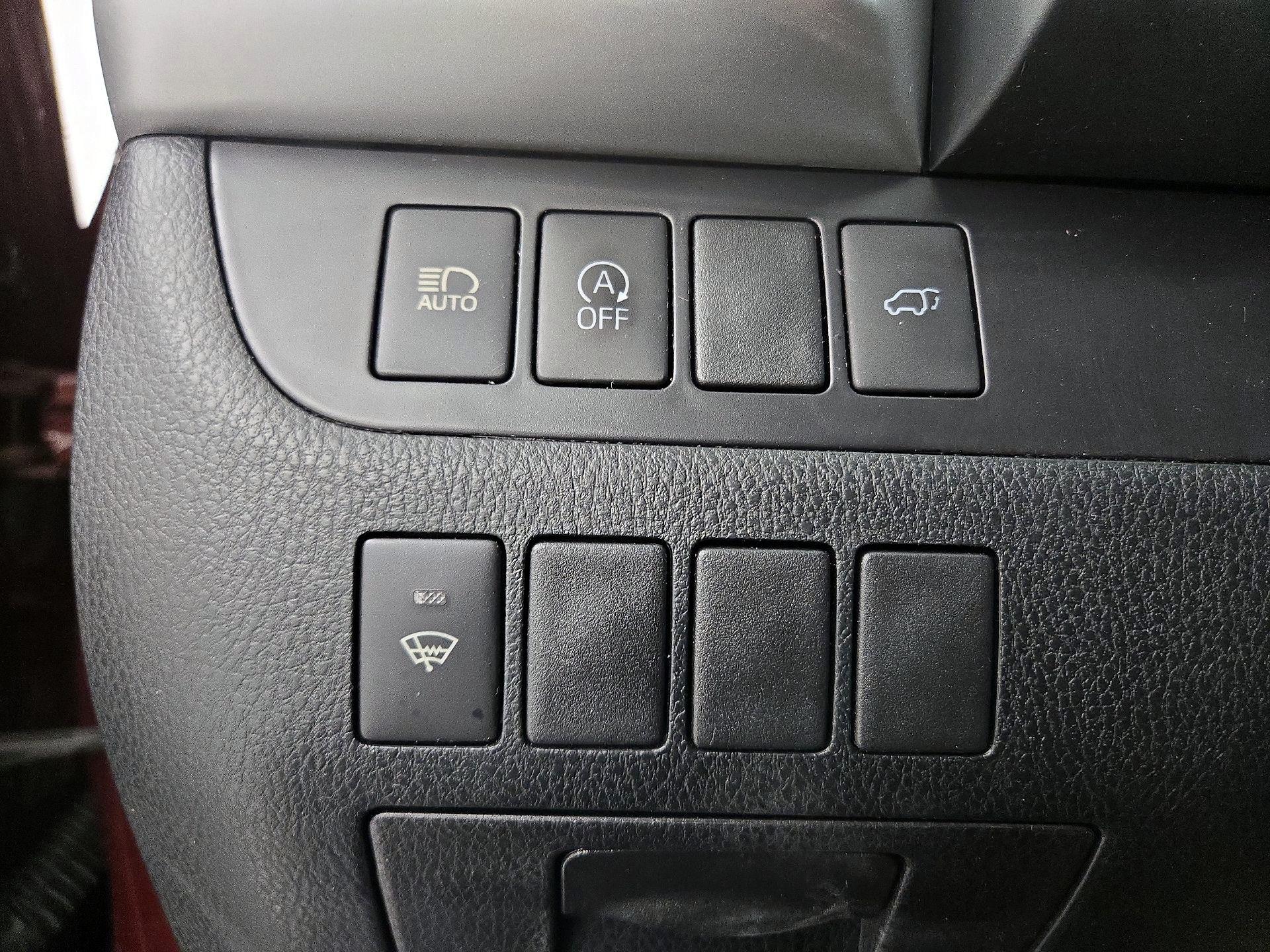 Thumbnail: 2019 Toyota Highlander - 13