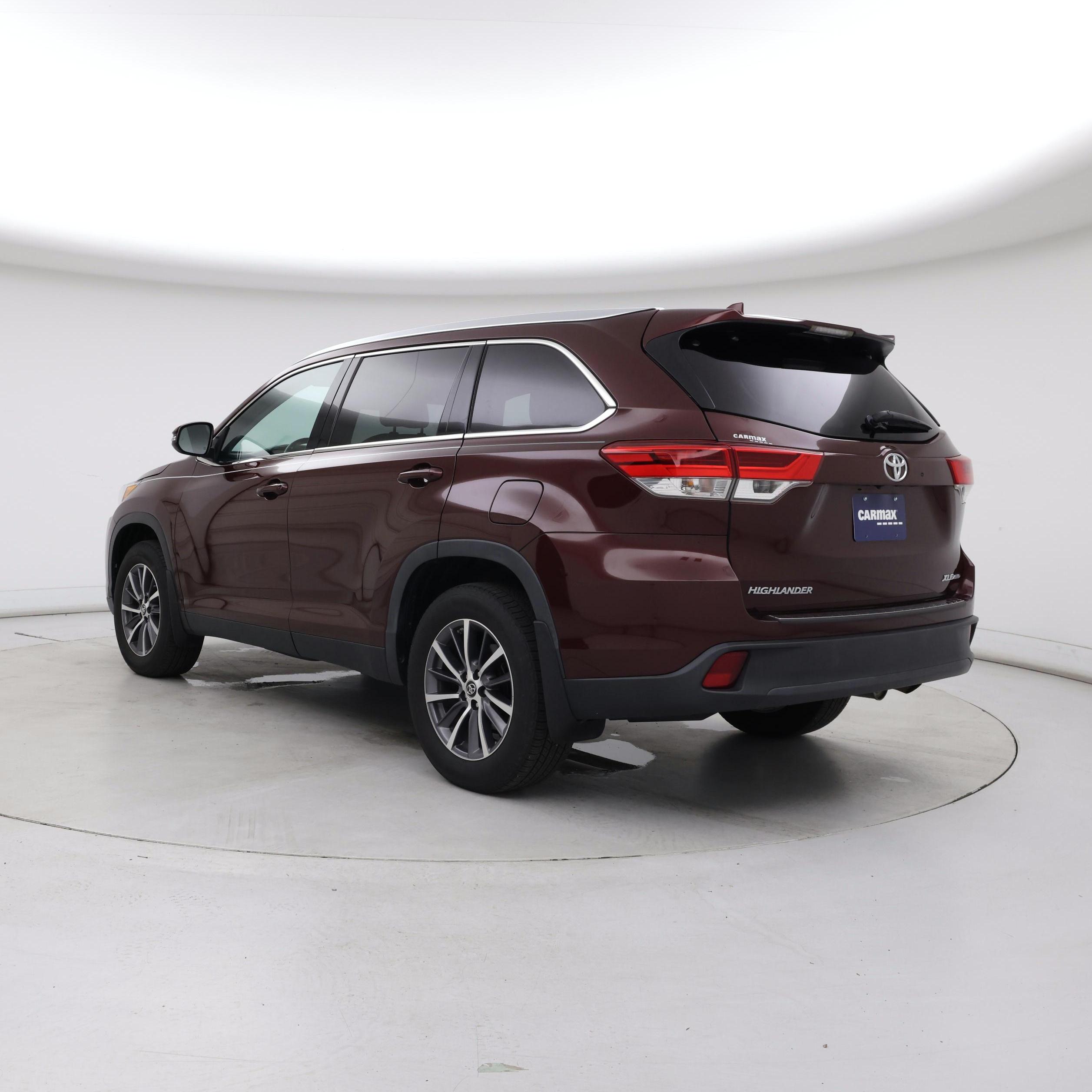 Thumbnail: 2019 Toyota Highlander - 2
