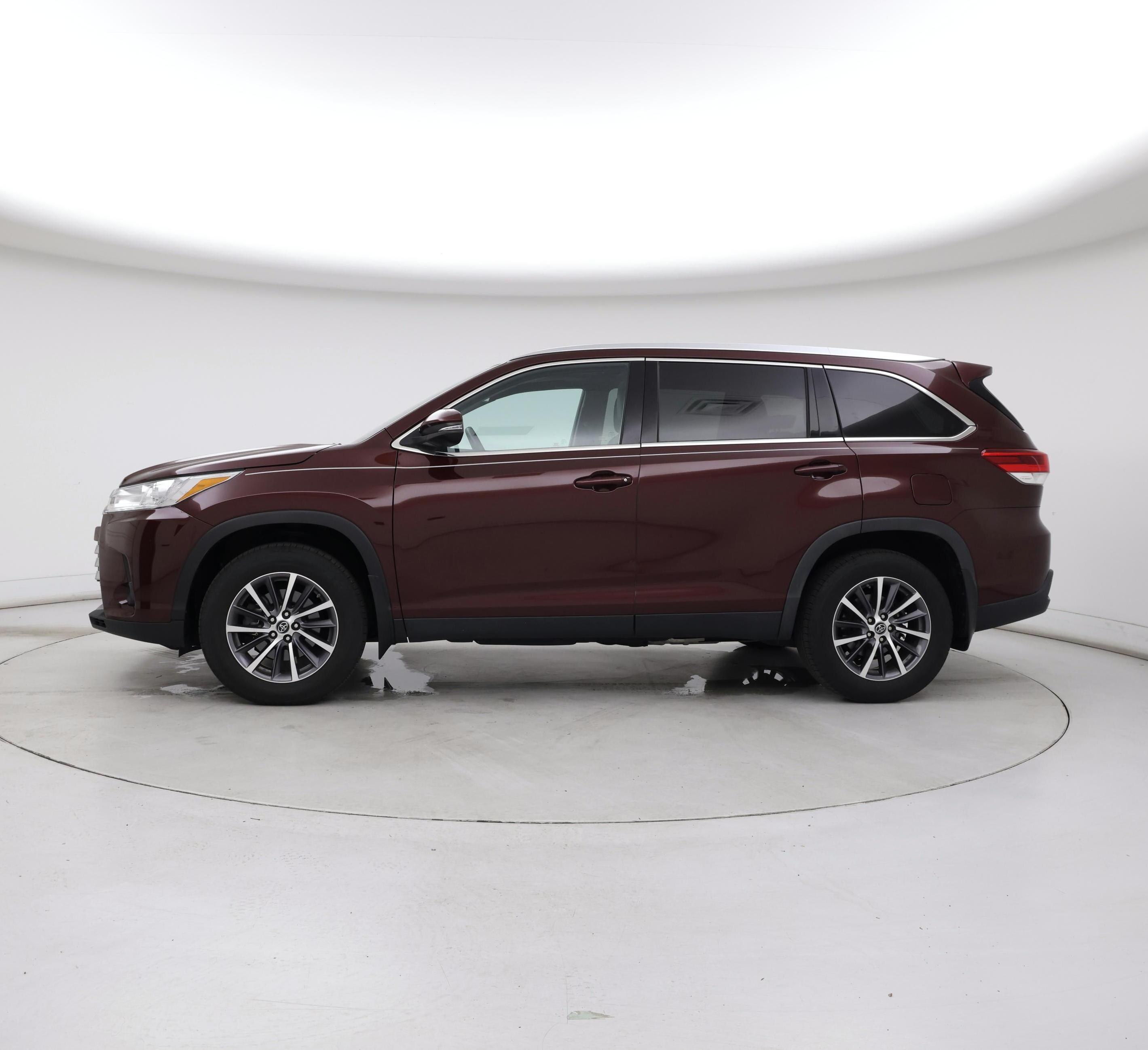 Thumbnail: 2019 Toyota Highlander - 3