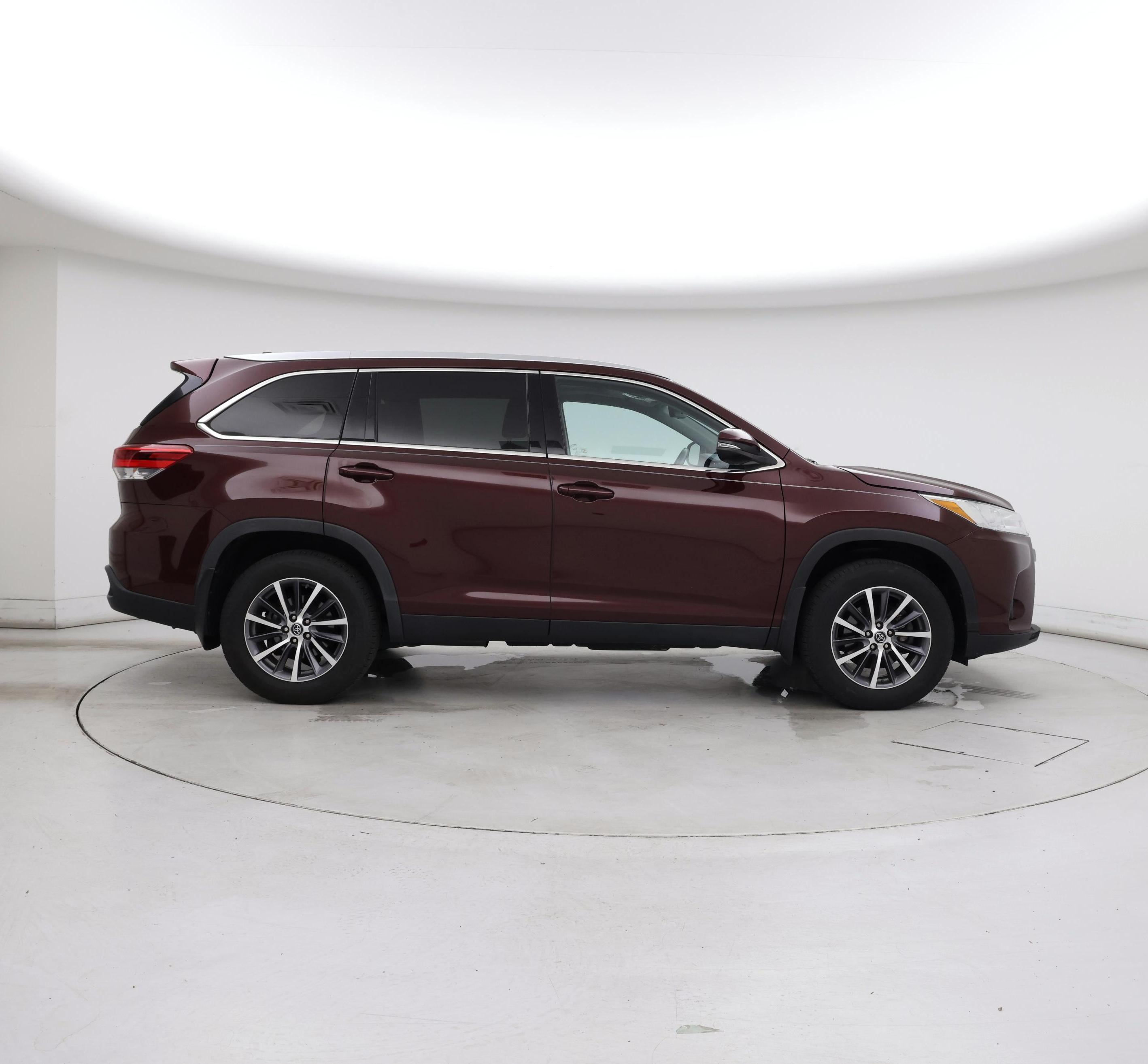Thumbnail: 2019 Toyota Highlander - 7