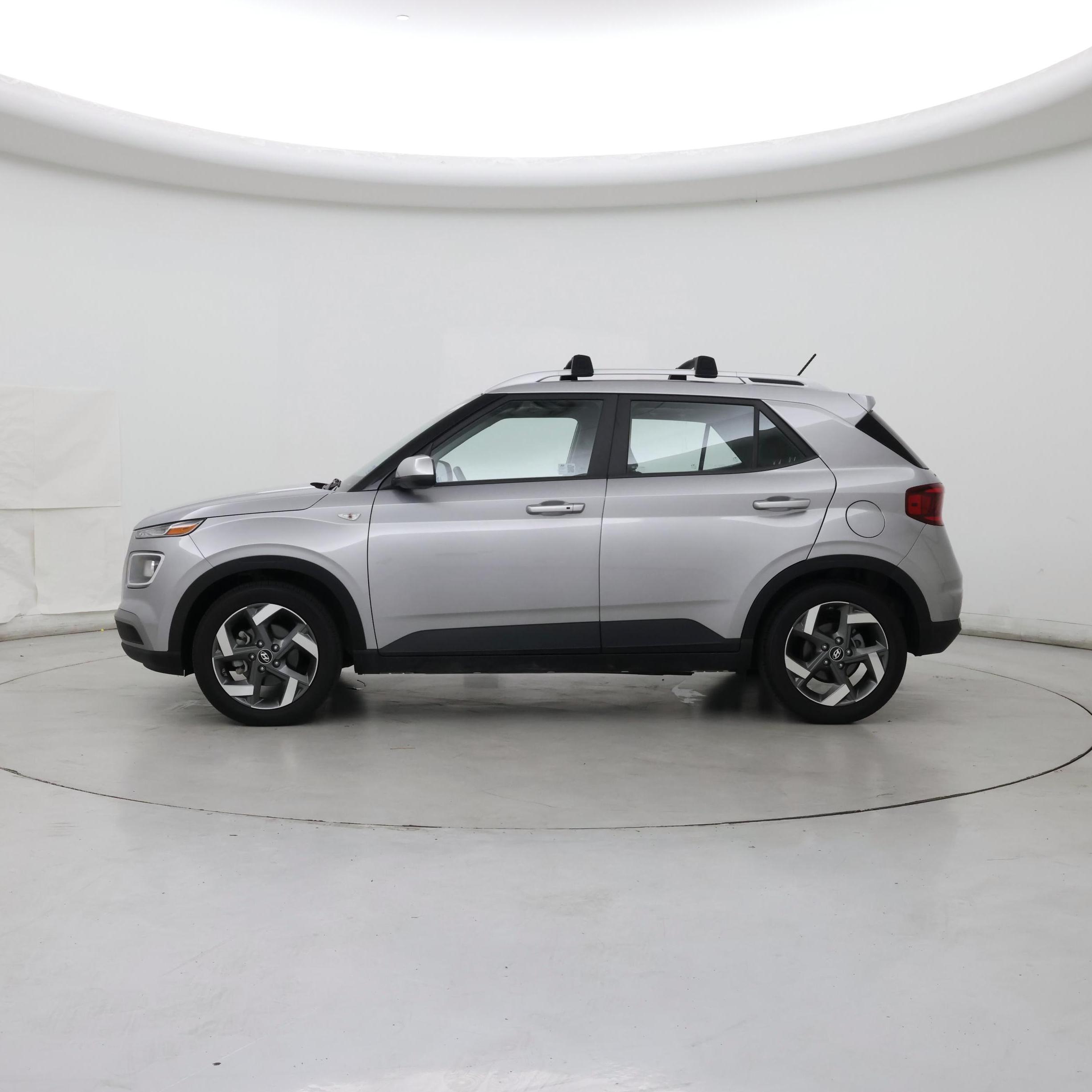 Thumbnail: 2025 Hyundai Venue - 3