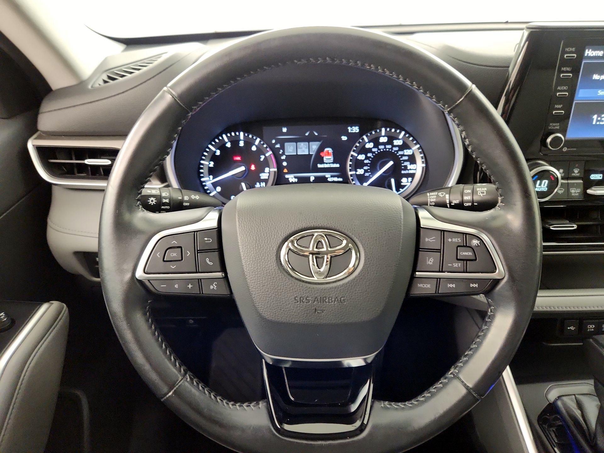 Thumbnail: 2021 Toyota Highlander - 10