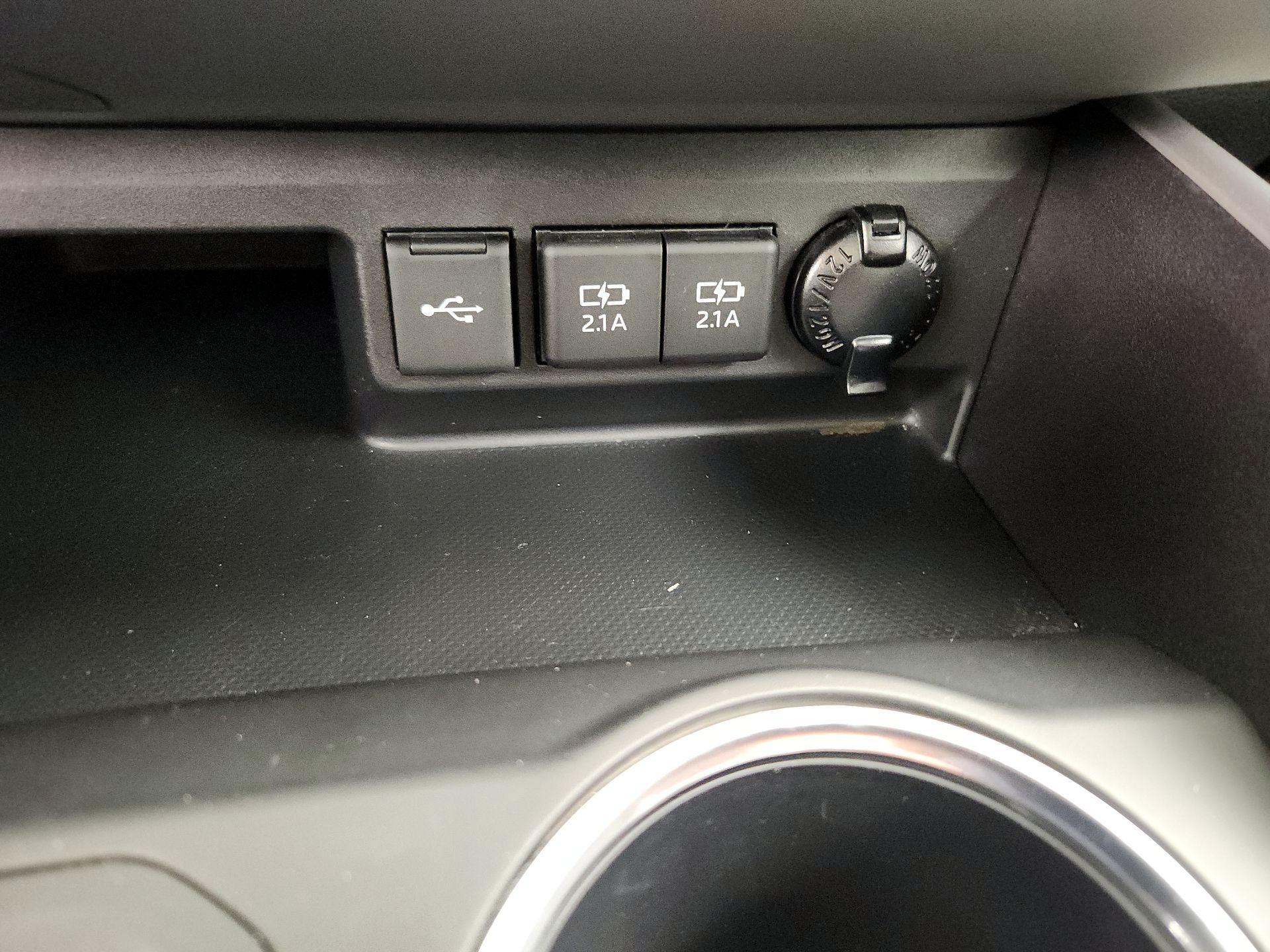 Thumbnail: 2021 Toyota Highlander - 18