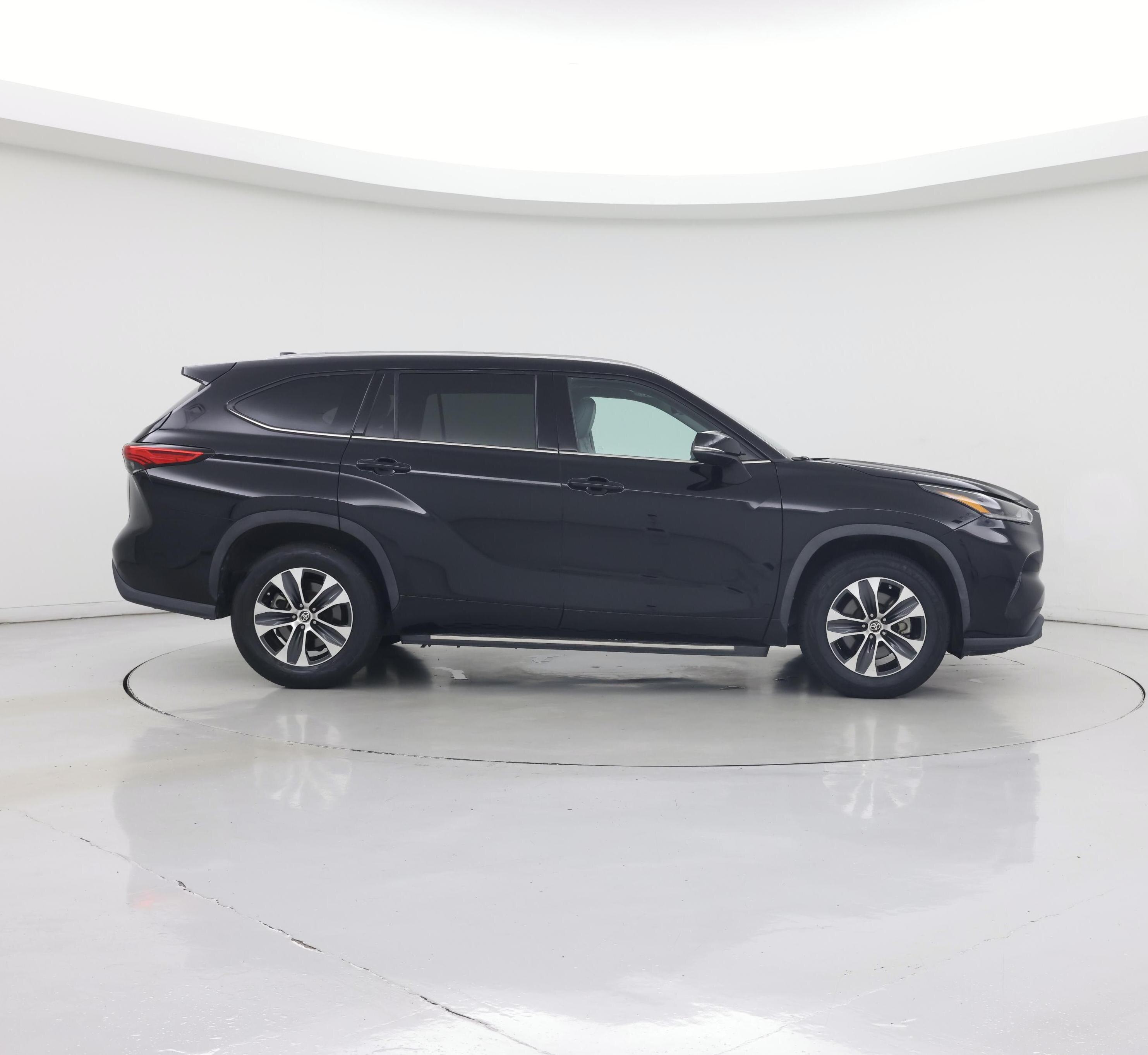 Thumbnail: 2021 Toyota Highlander - 7