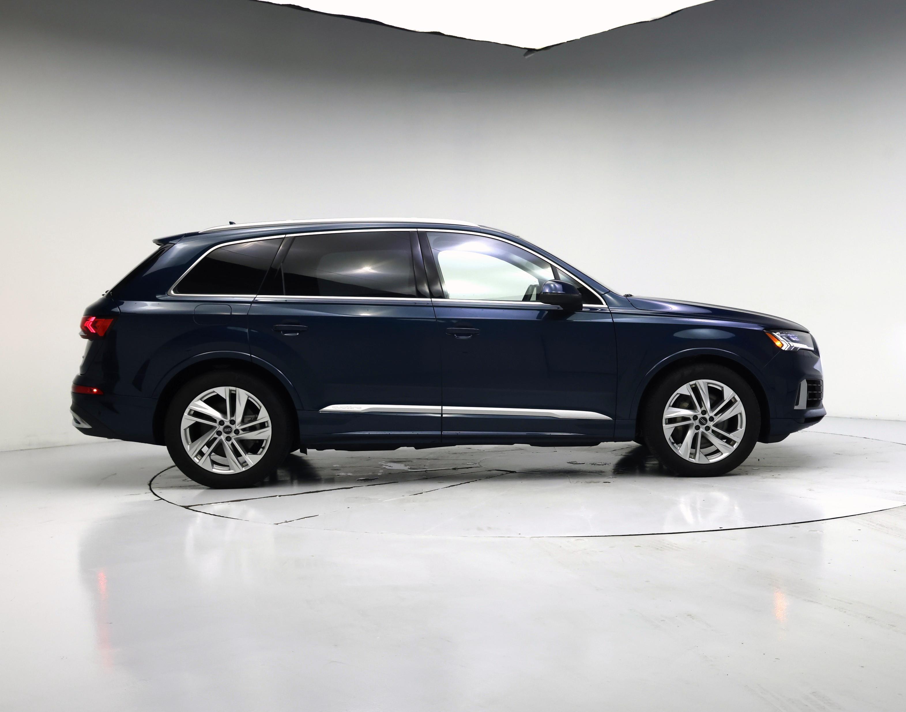 Thumbnail: 2021 Audi Q7 - 7