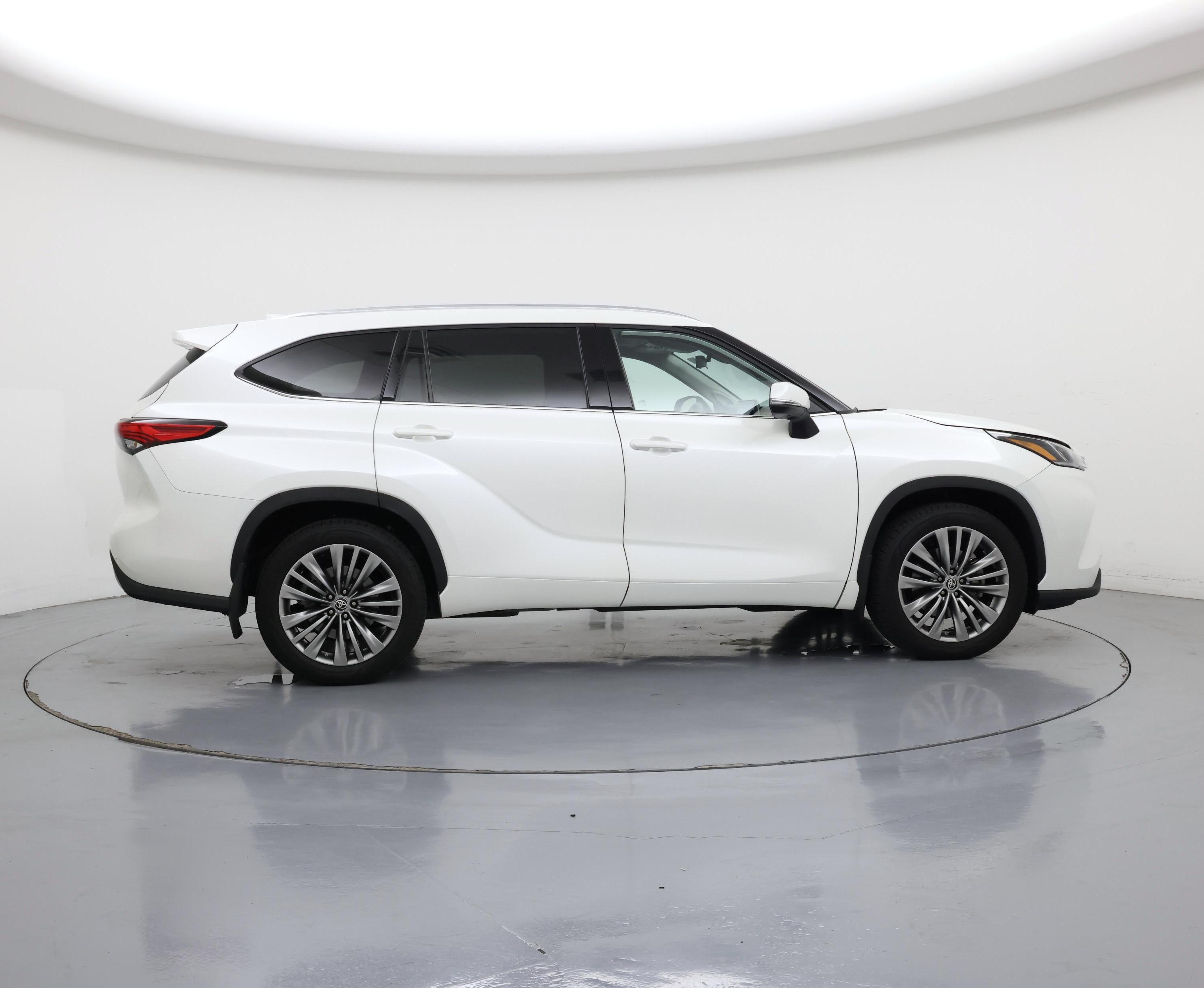Thumbnail: 2021 Toyota Highlander - 7