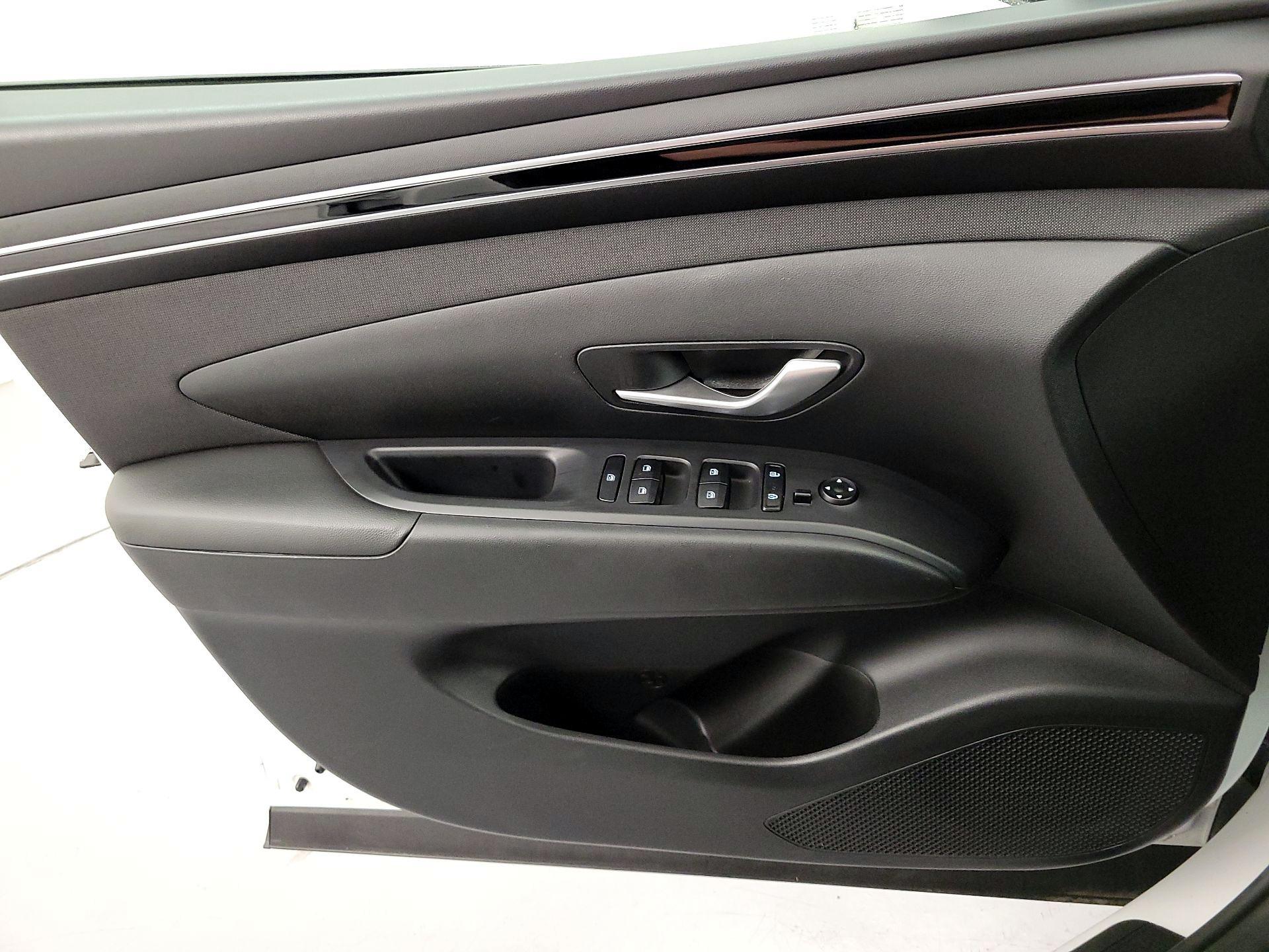 Thumbnail: 2023 Hyundai Tucson - 12