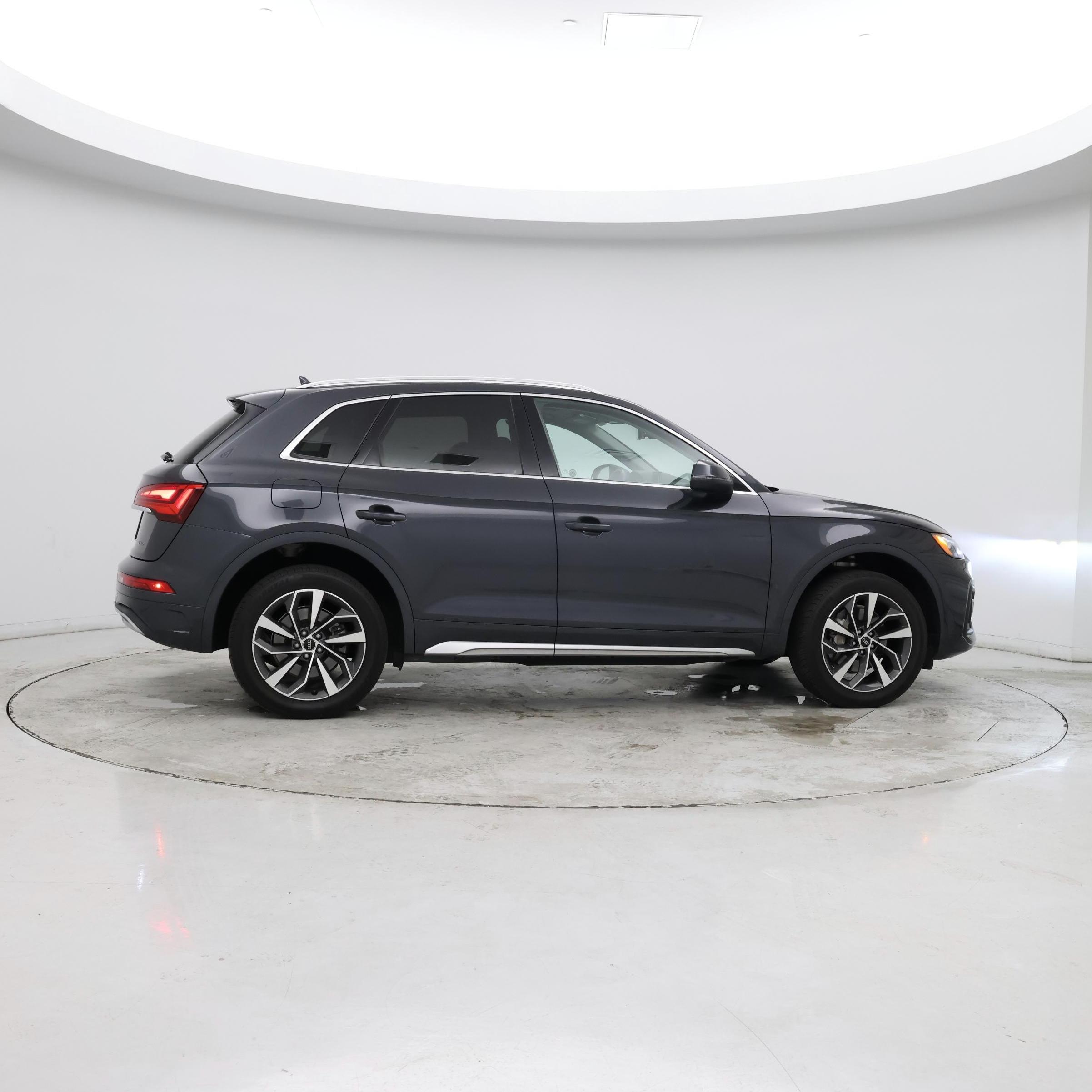Thumbnail: 2021 Audi Q5 - 8
