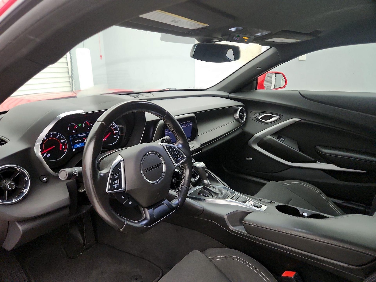 2022 Chevrolet Camaro LT1 - Photo 10