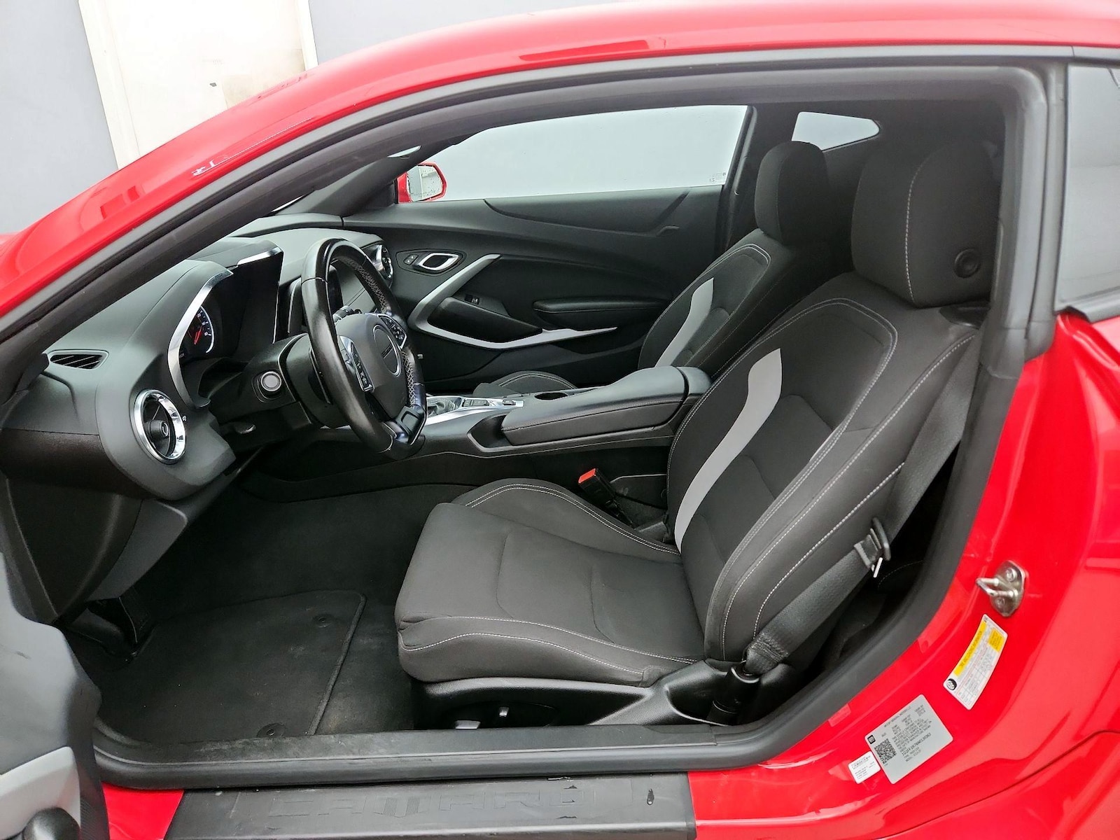 2022 Chevrolet Camaro LT1 - Photo 12