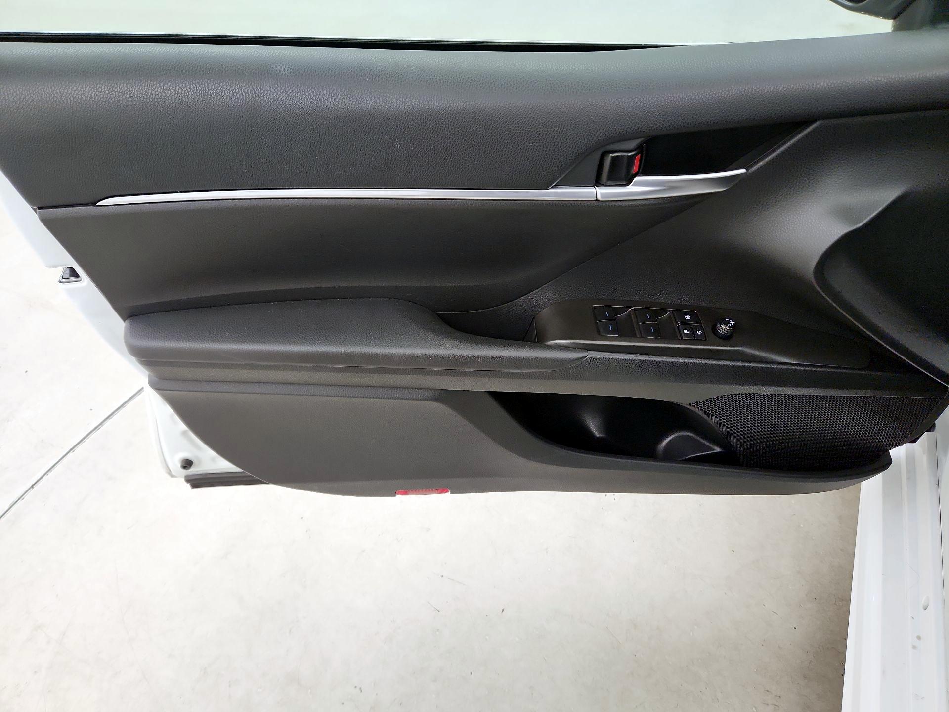 Thumbnail: 2024 Toyota Camry - 12