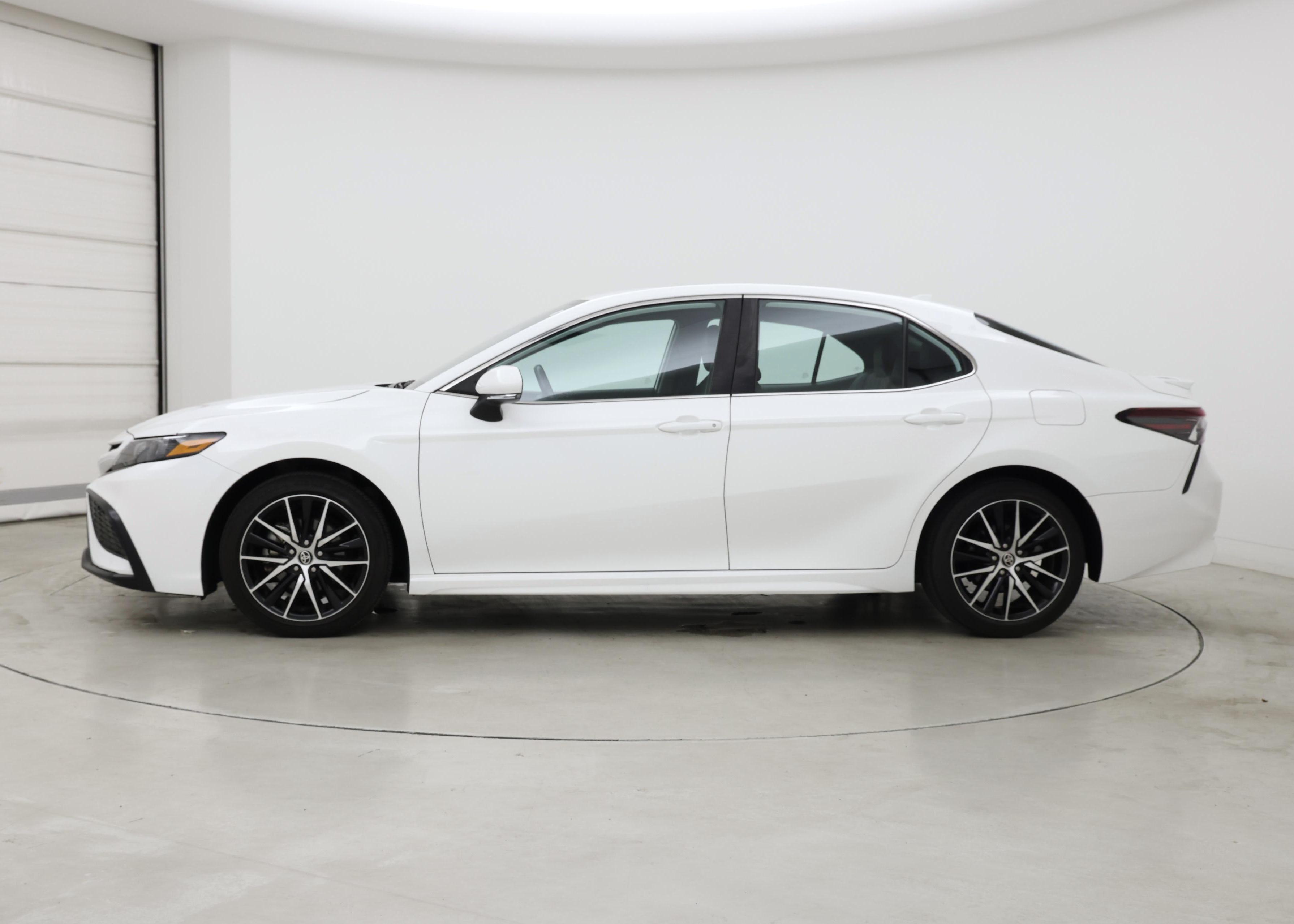 Thumbnail: 2024 Toyota Camry - 3
