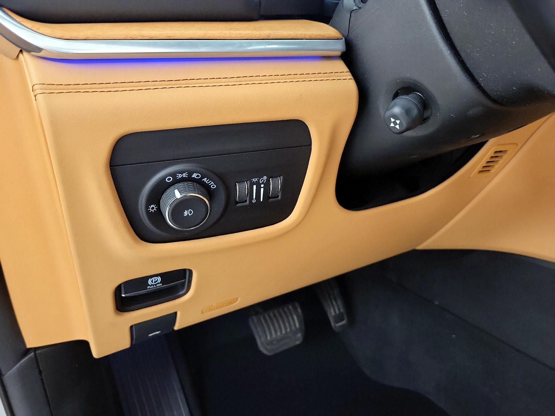 Thumbnail: 2023 Jeep Grand Cherokee L - 13