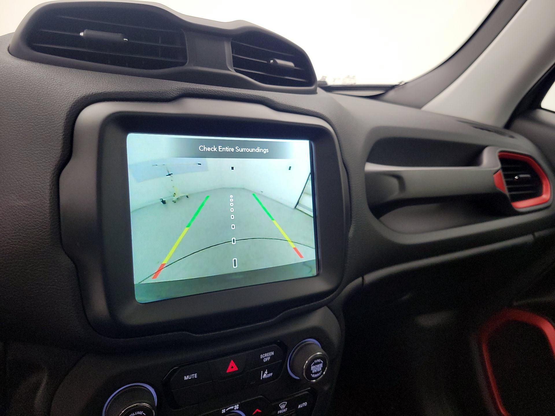 Thumbnail: 2022 Jeep Renegade - 15