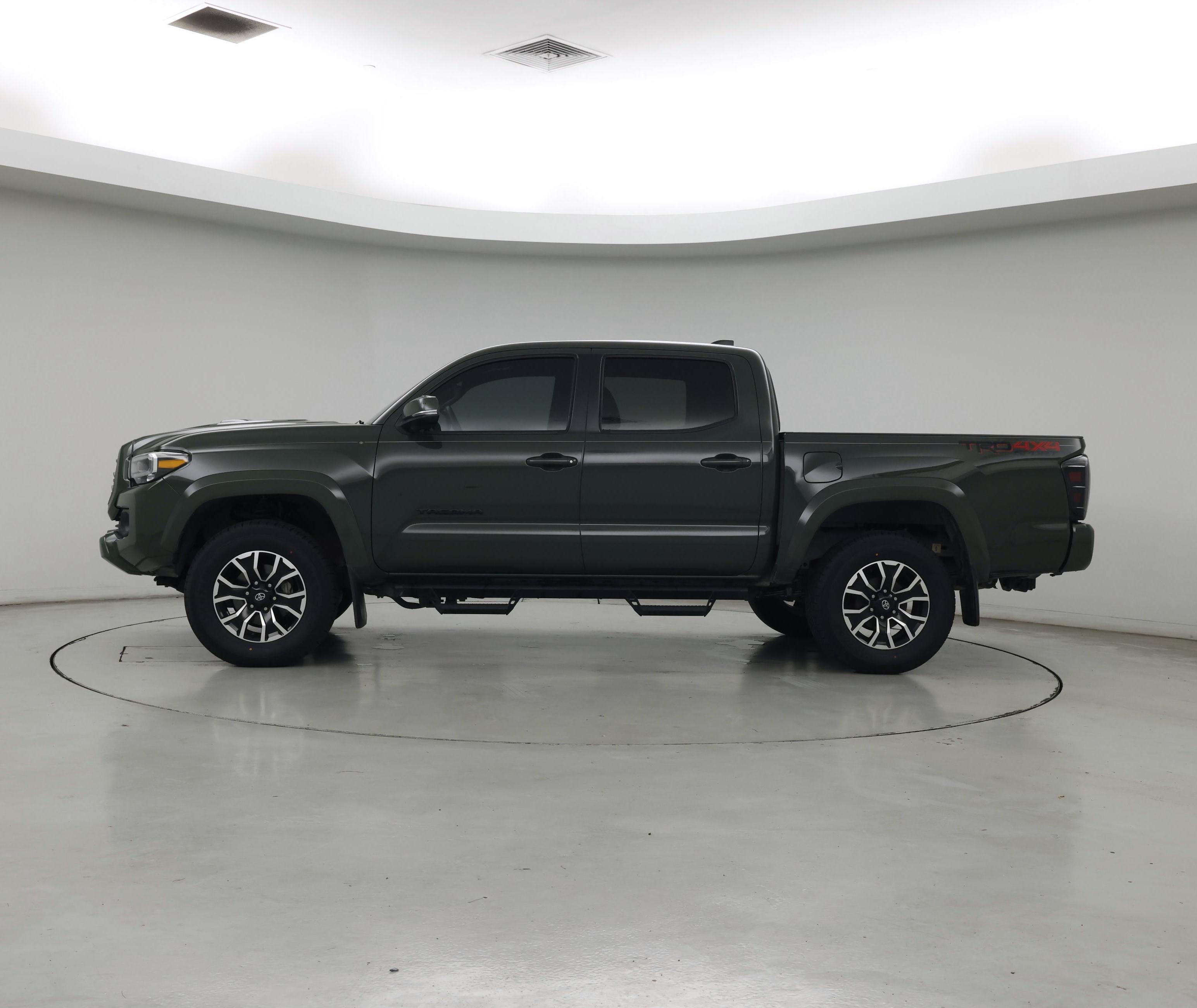 Thumbnail: 2022 Toyota Tacoma - 3